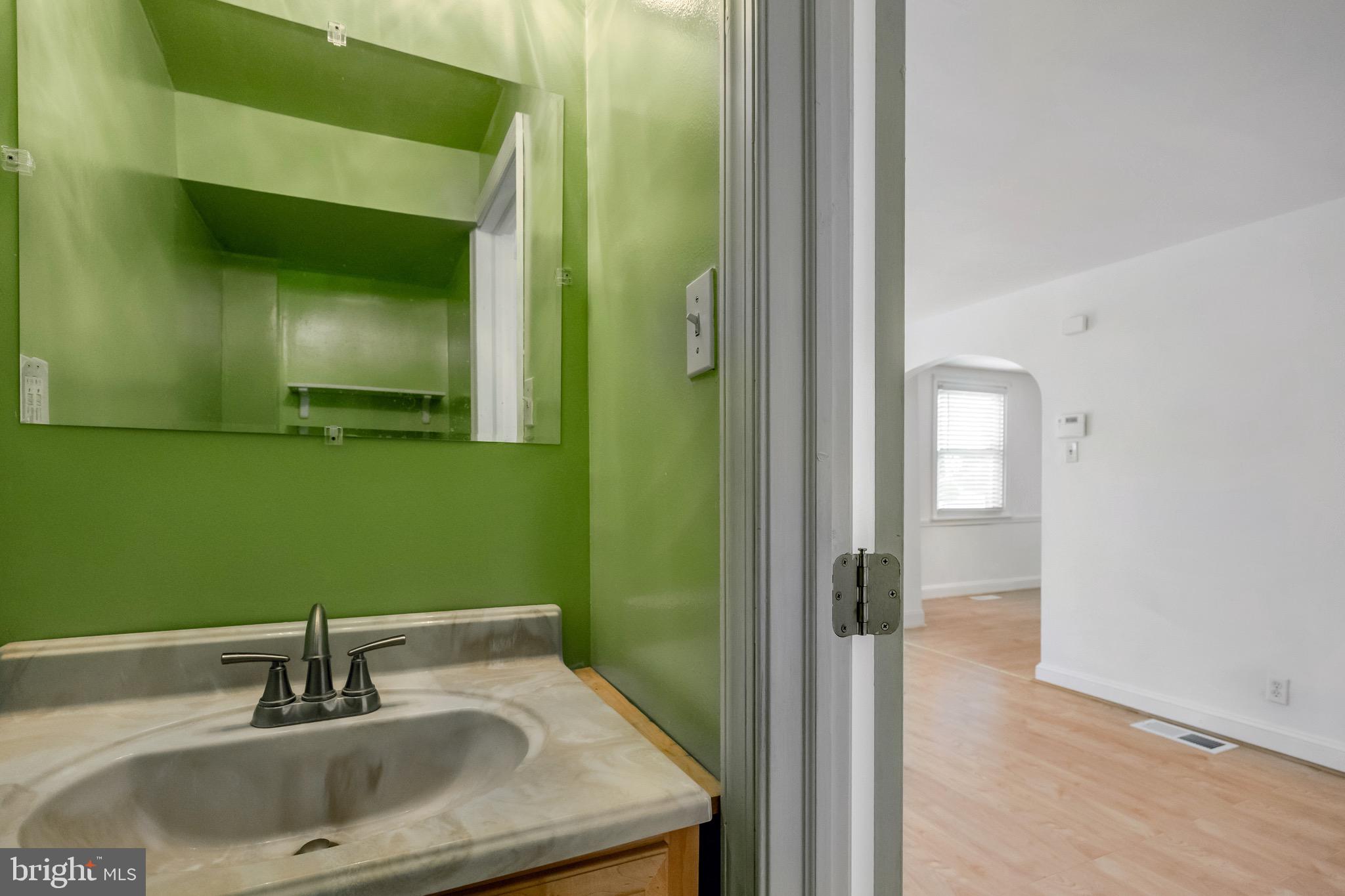 148 MEADOWBROOK AVENUE