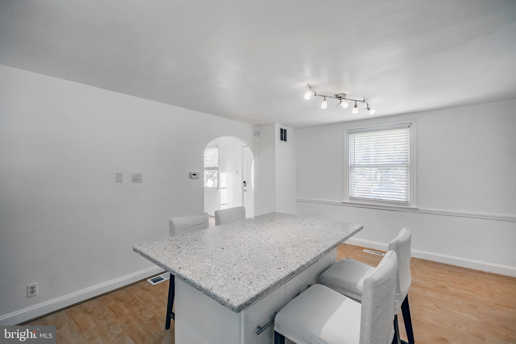 148 MEADOWBROOK AVENUE