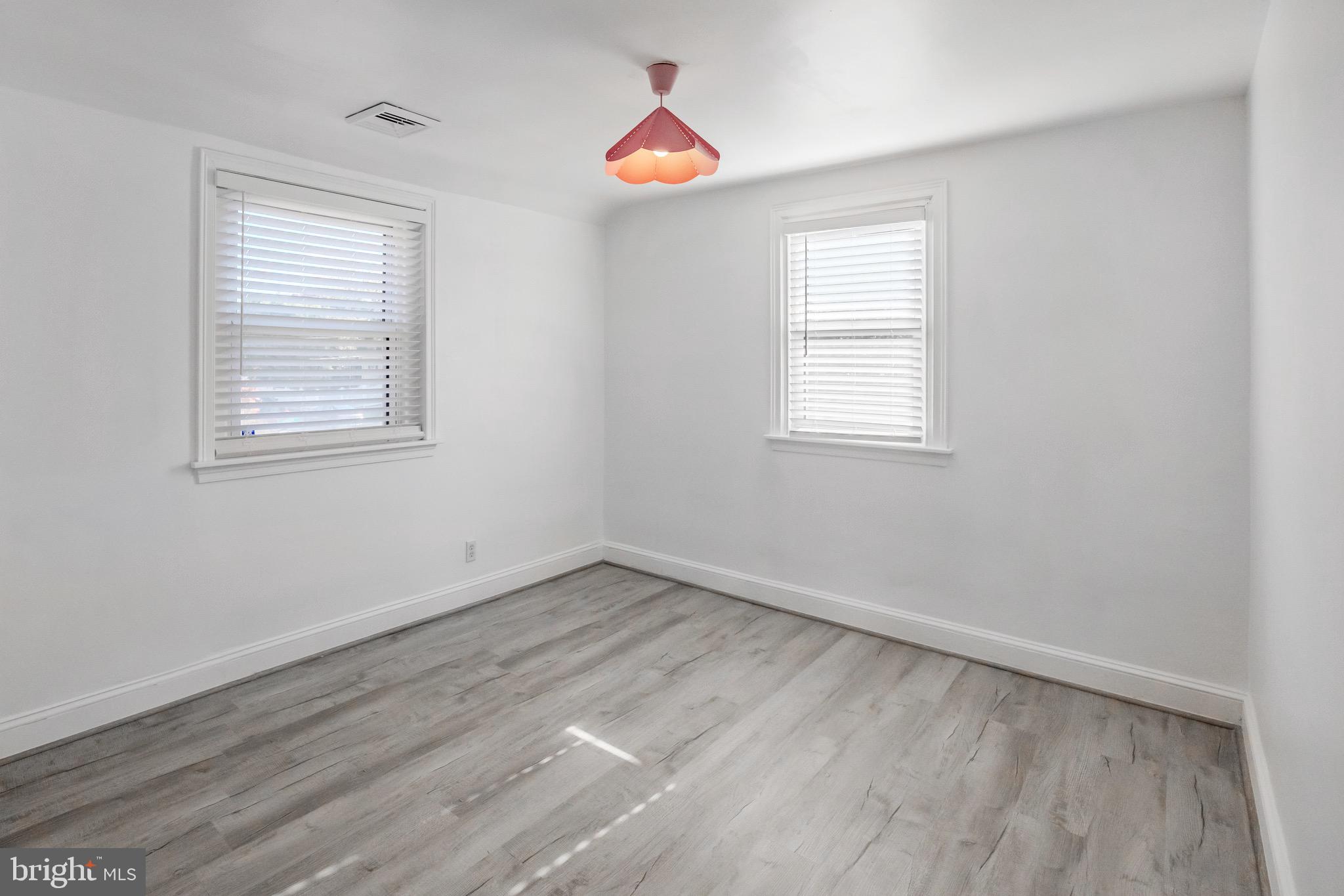 148 MEADOWBROOK AVENUE