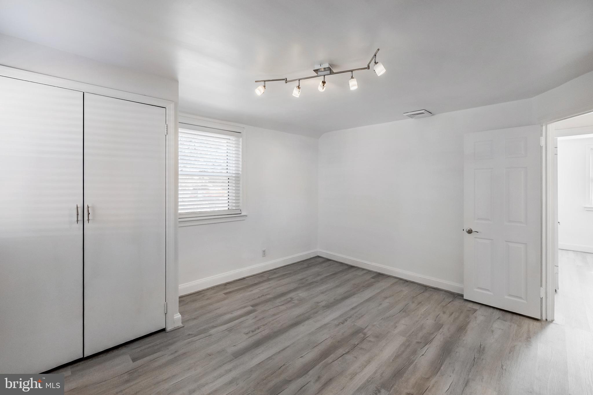 148 MEADOWBROOK AVENUE