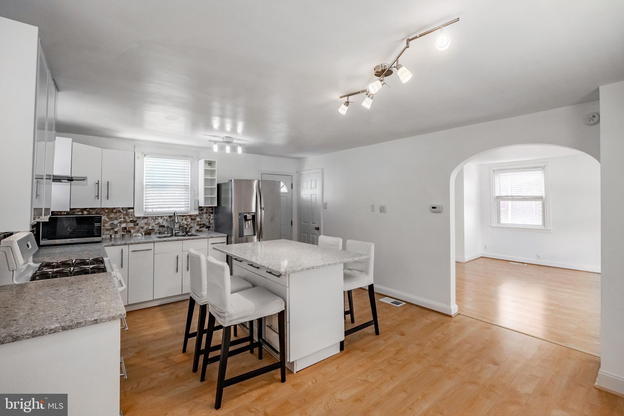 148 MEADOWBROOK AVENUE