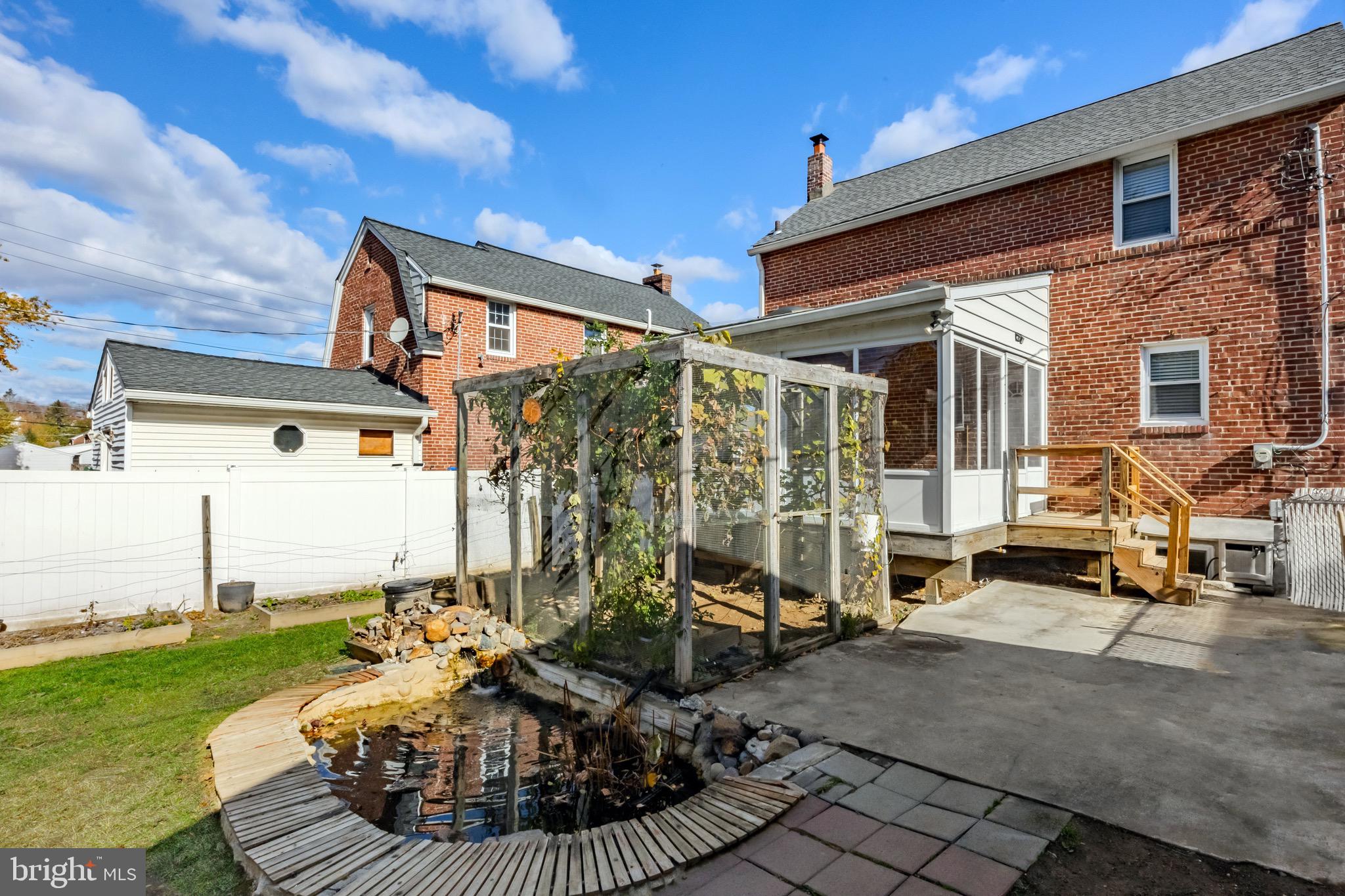 148 MEADOWBROOK AVENUE