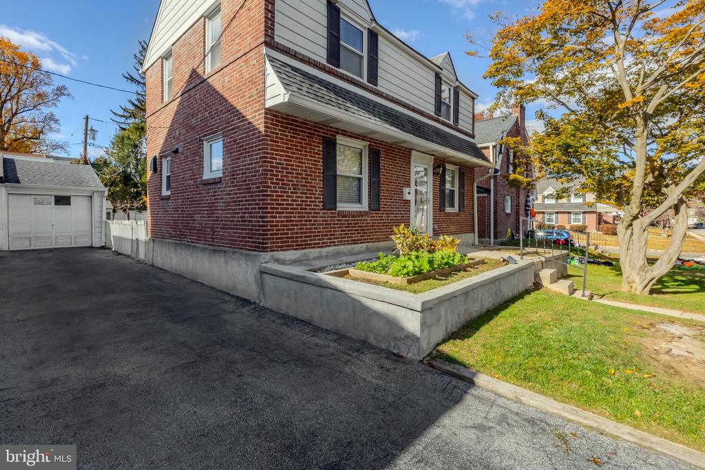 148 MEADOWBROOK AVENUE