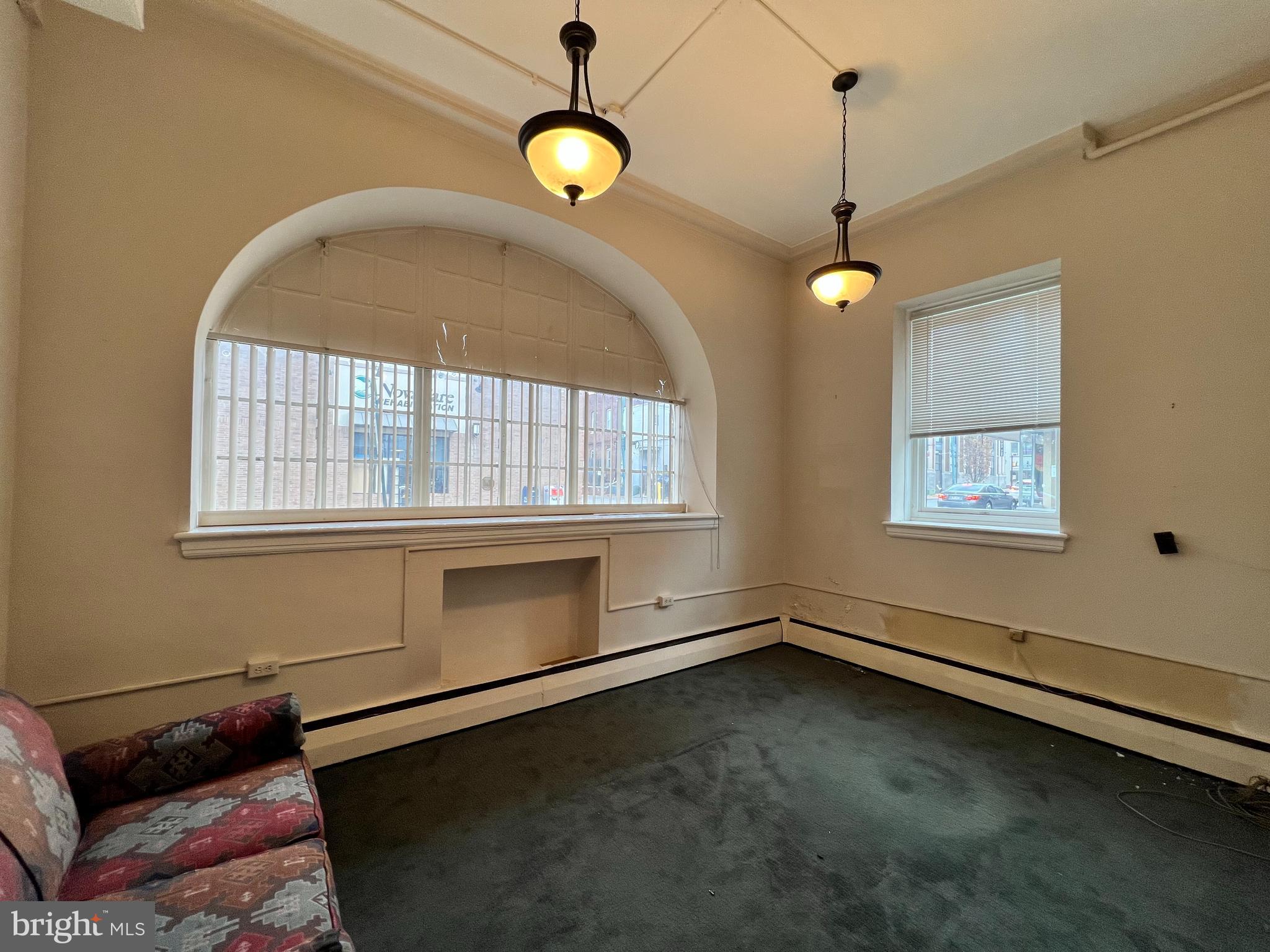 27 S LANSDOWNE AVENUE