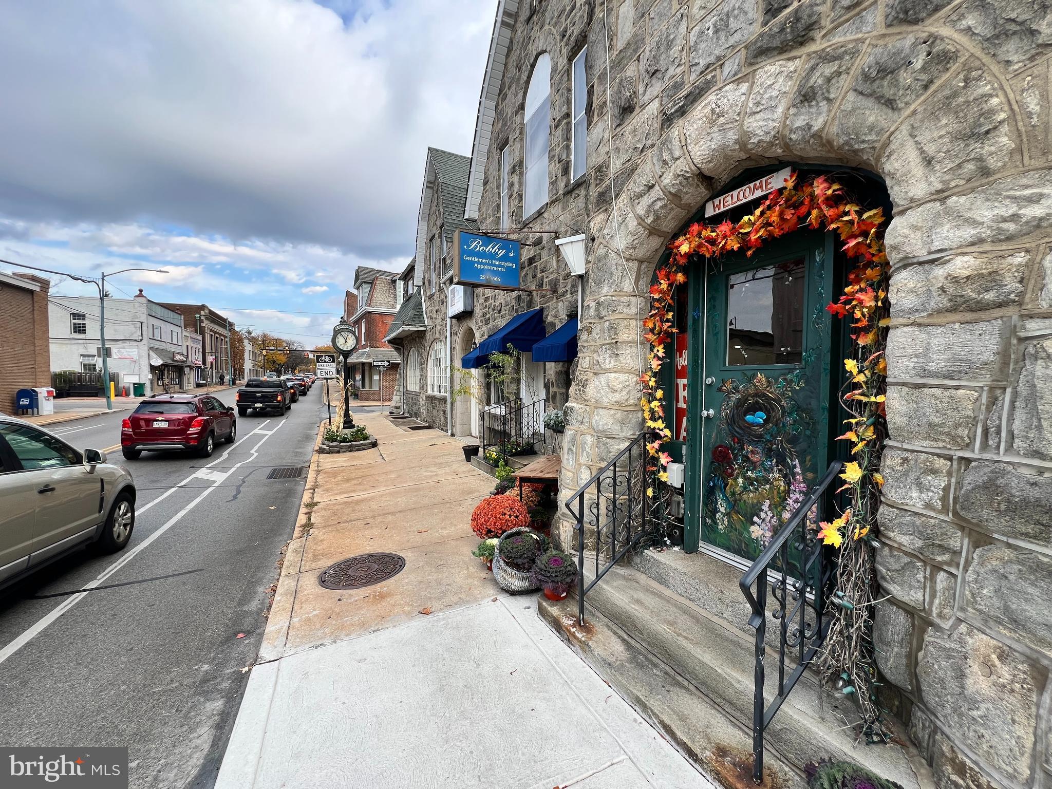 27 S LANSDOWNE AVENUE