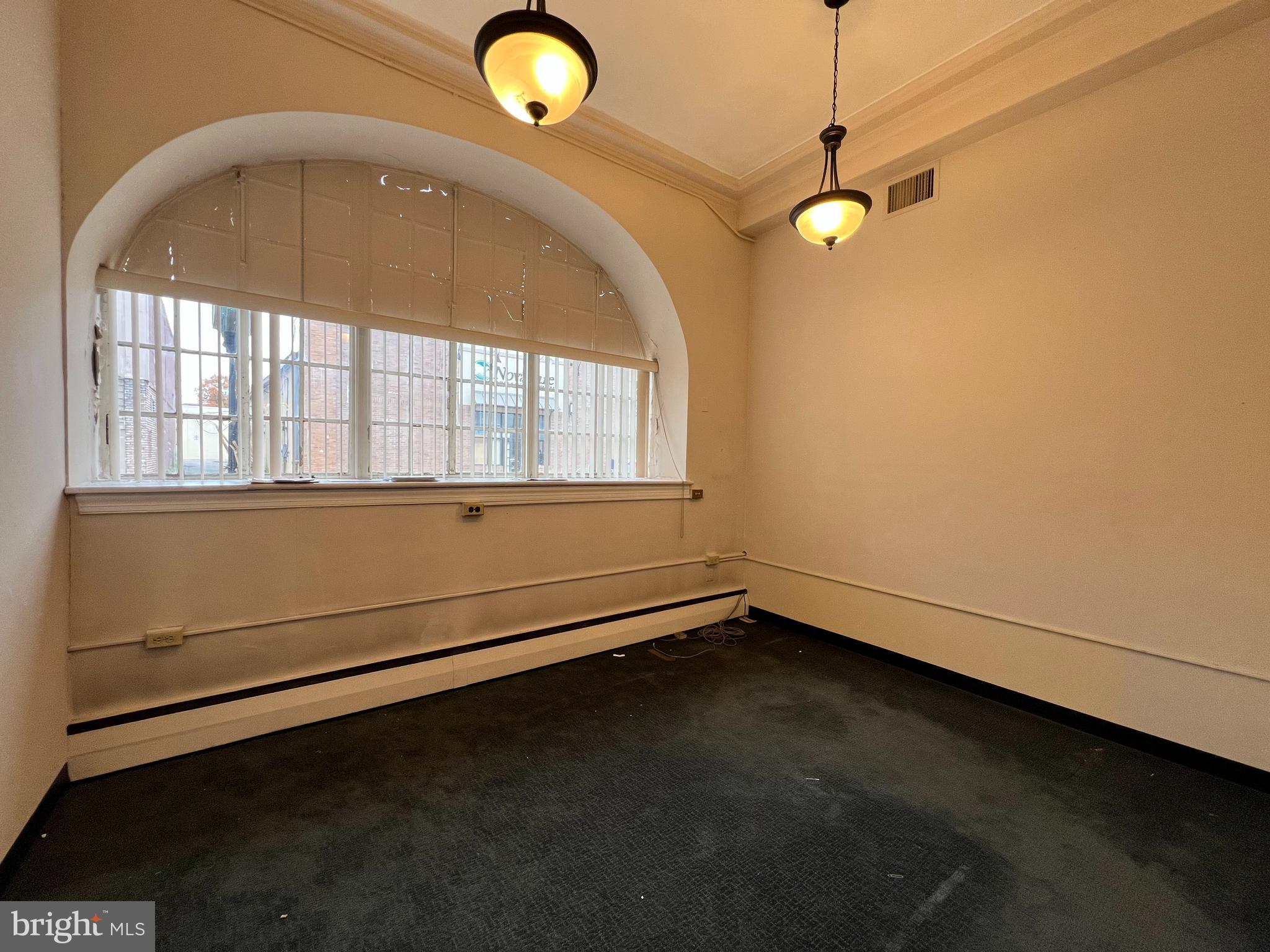 27 S LANSDOWNE AVENUE