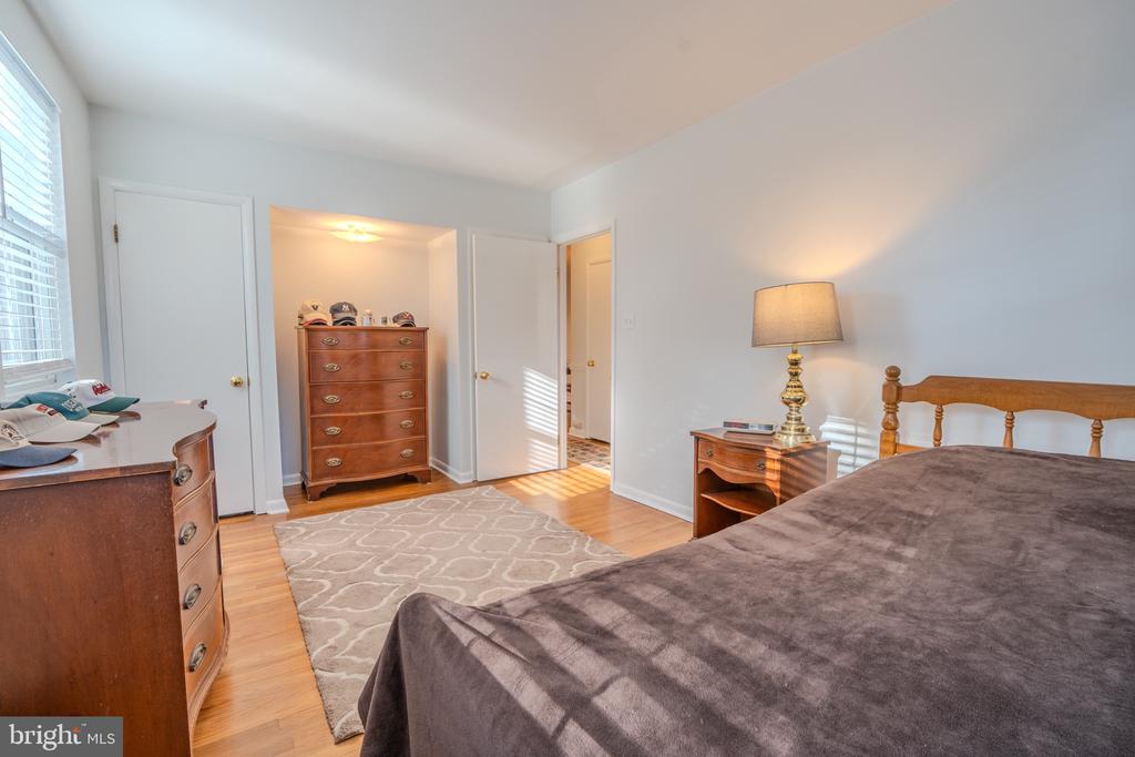 1223 DREXEL AVENUE