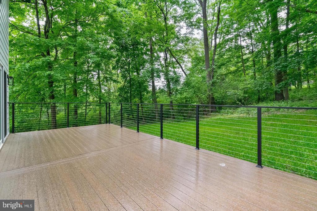 306 SANDCASTLE LANE
