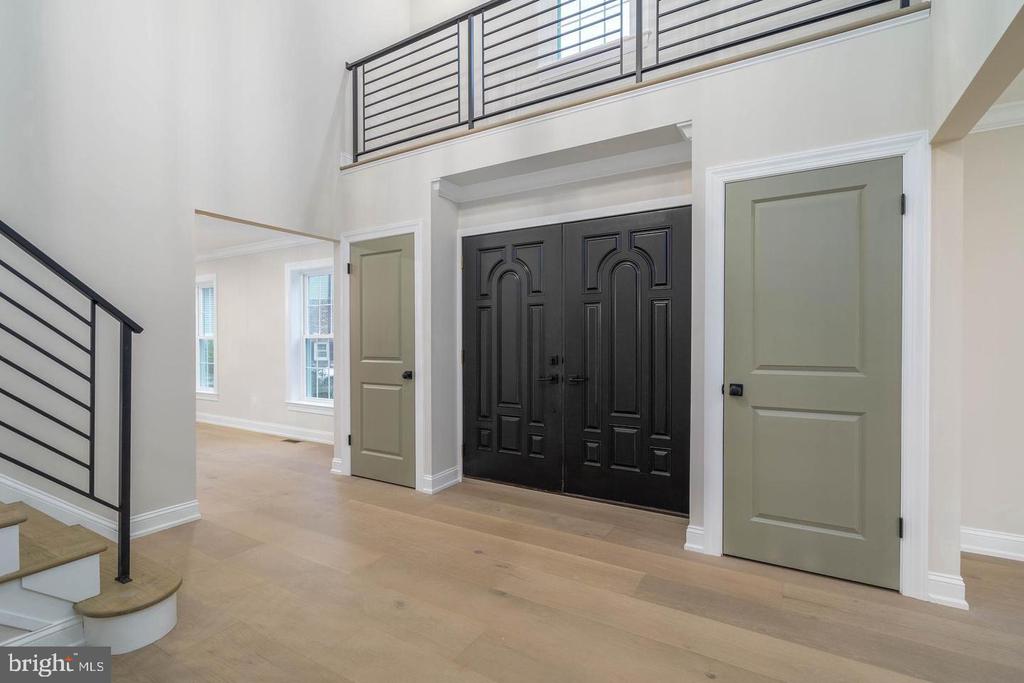 306 SANDCASTLE LANE