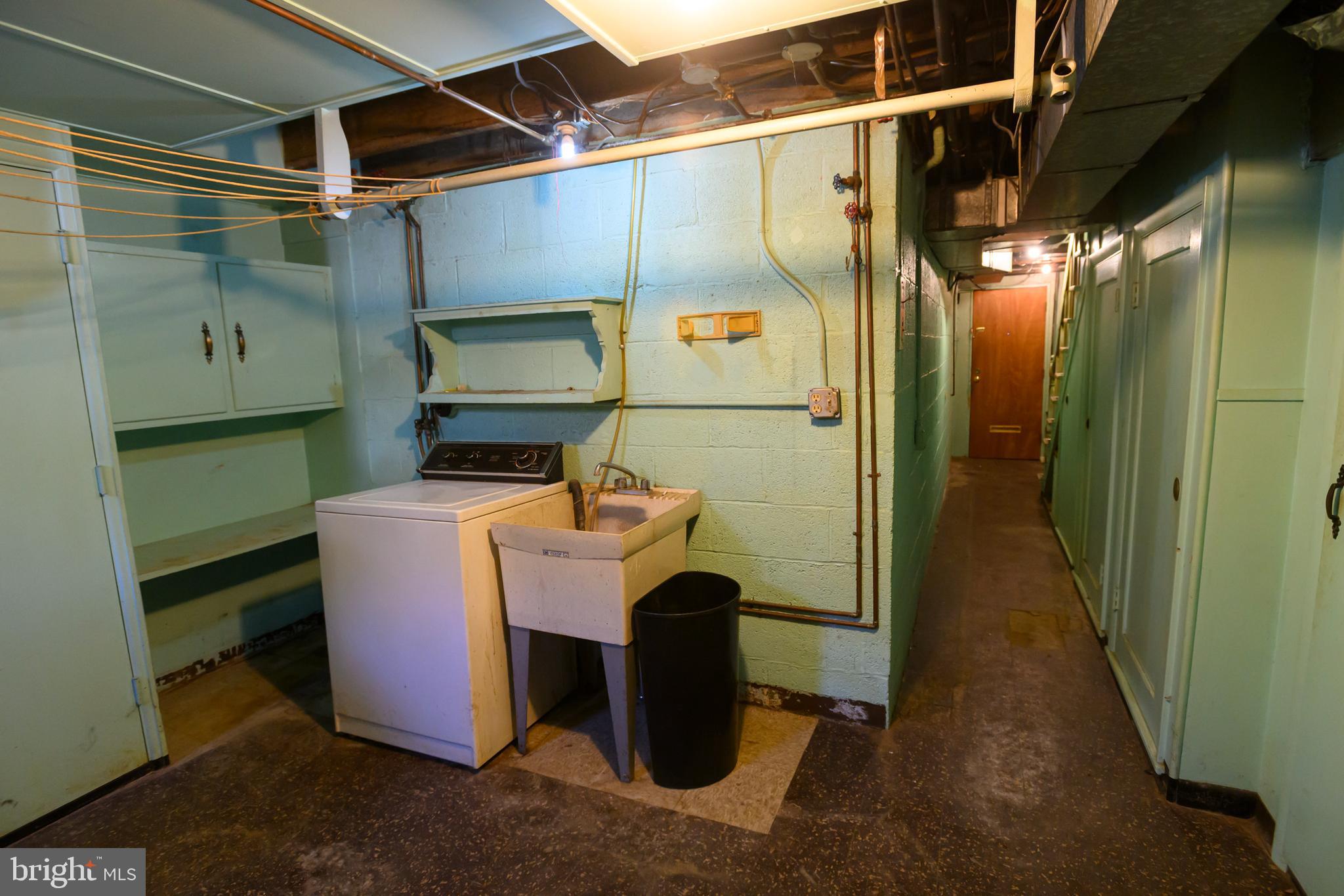 127 SHERBROOK BOULEVARD