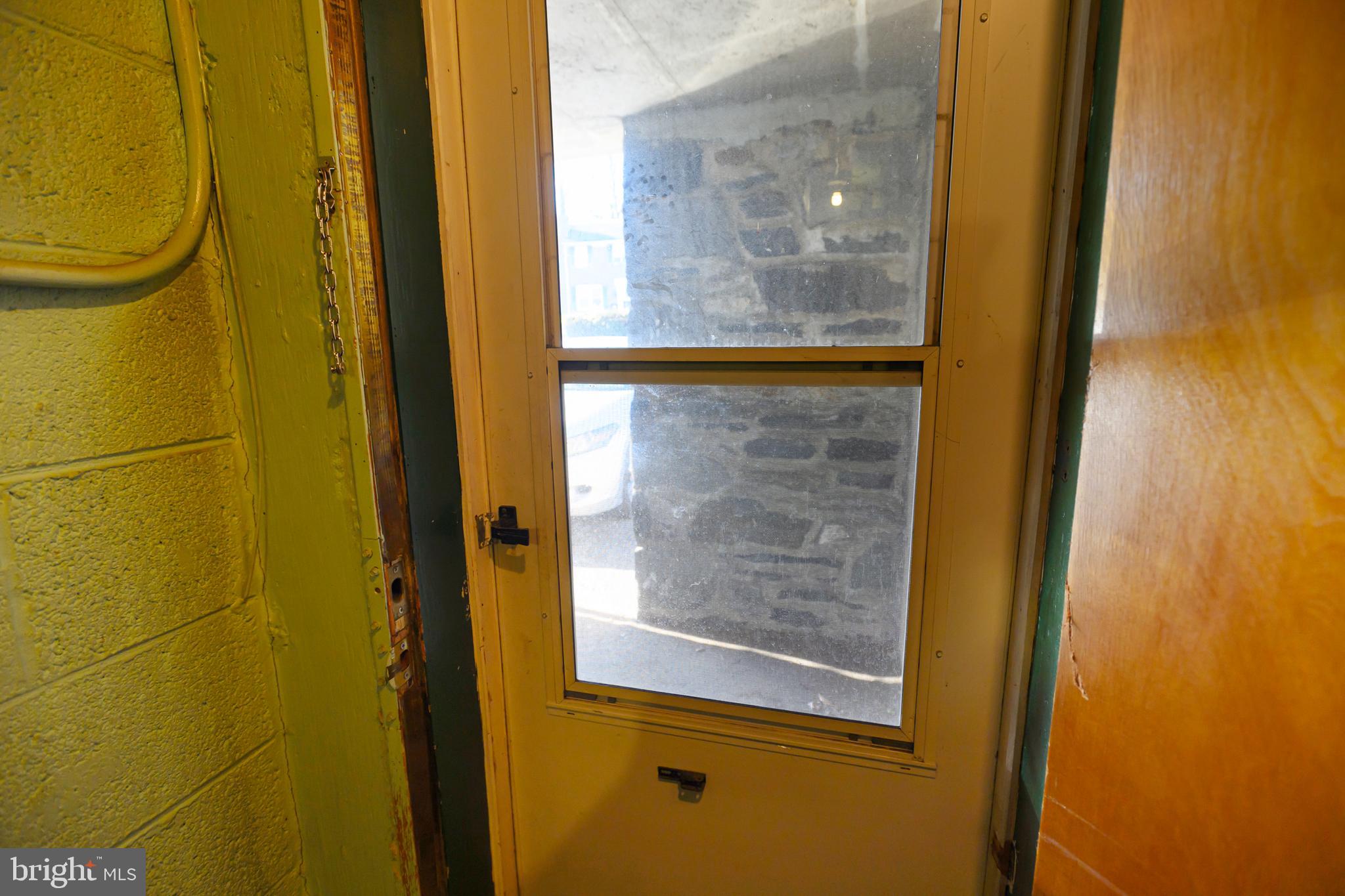 127 SHERBROOK BOULEVARD