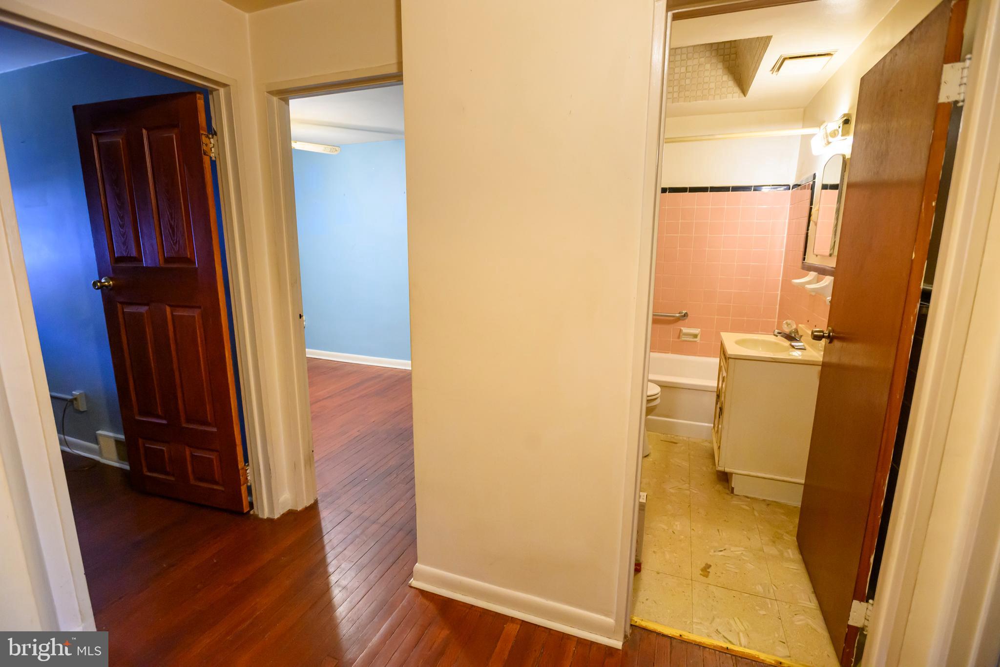 127 SHERBROOK BOULEVARD