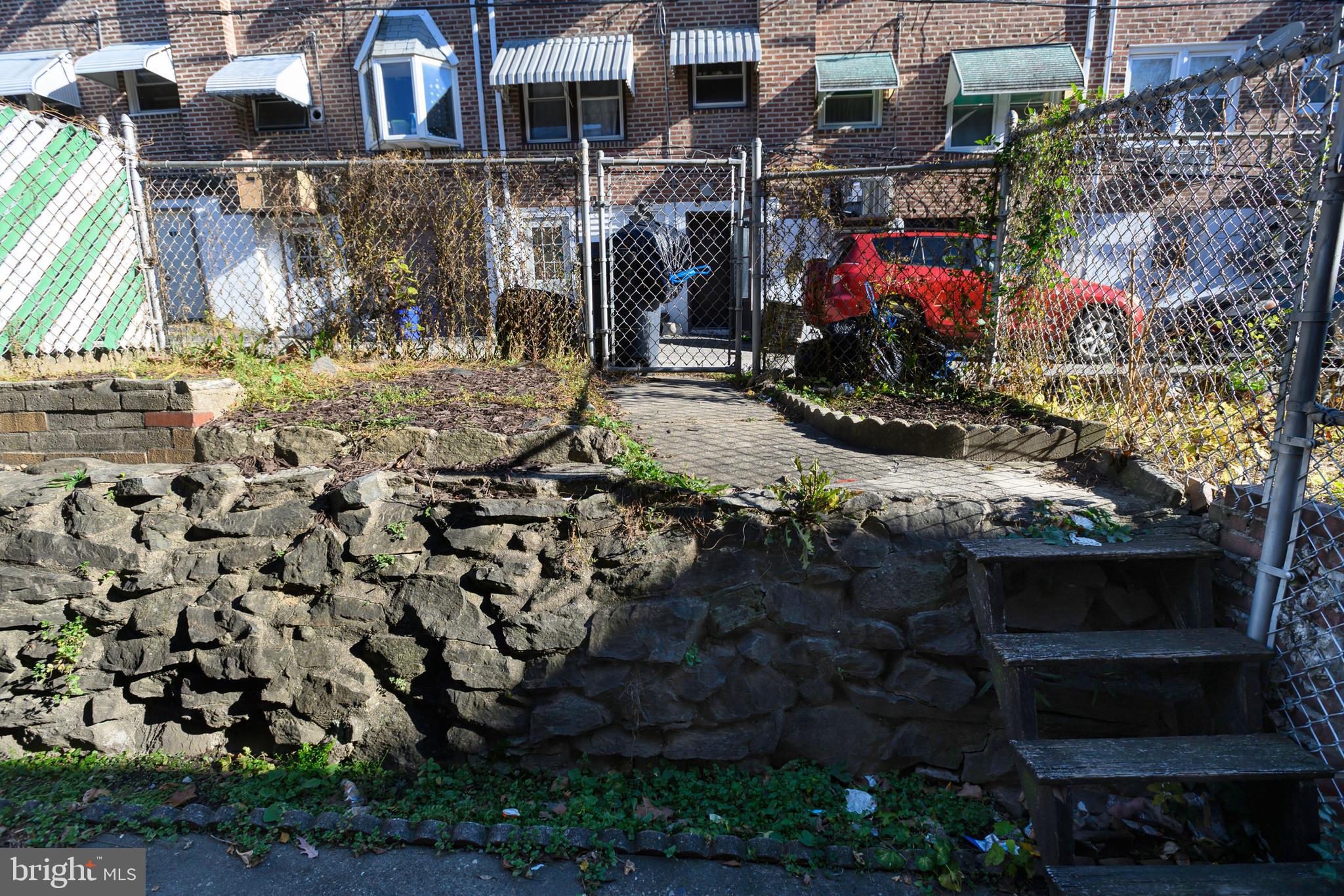 127 SHERBROOK BOULEVARD