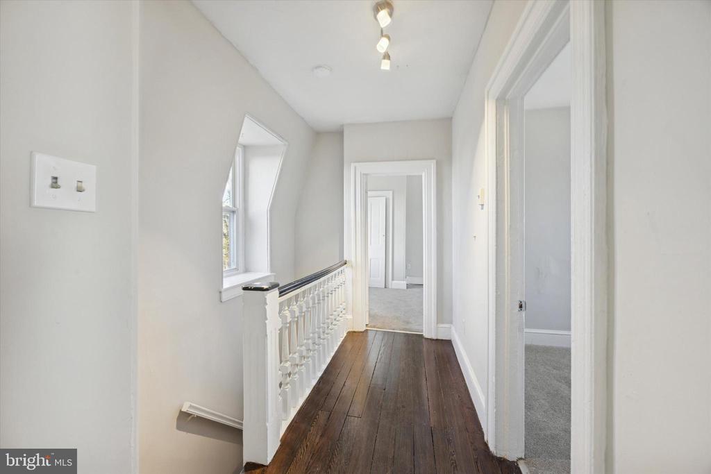 222 HENDERSON AVENUE Unit: 3