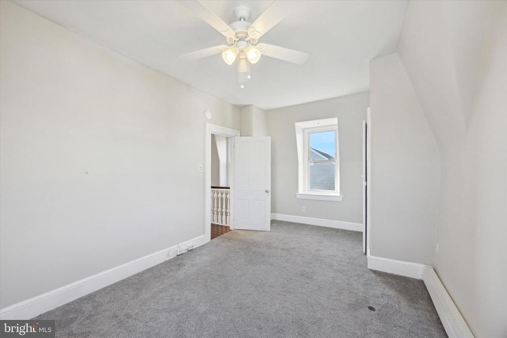 222 HENDERSON AVENUE Unit: 3