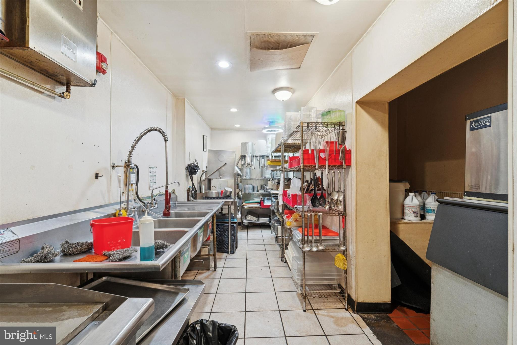 265 E TOWNSHIP LINE ROAD