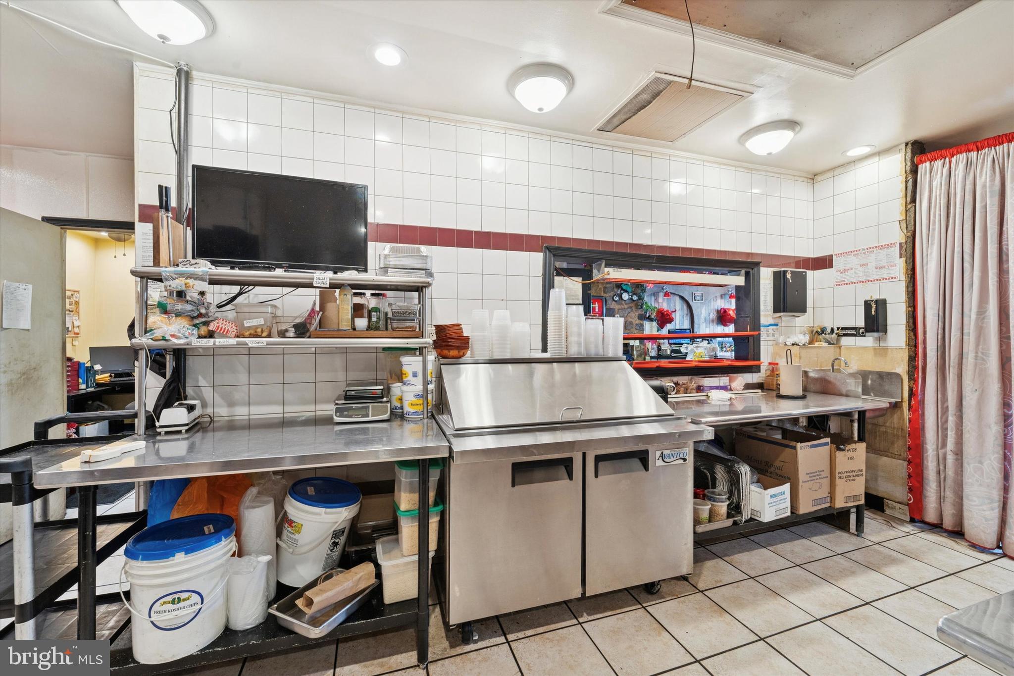 265 E TOWNSHIP LINE ROAD