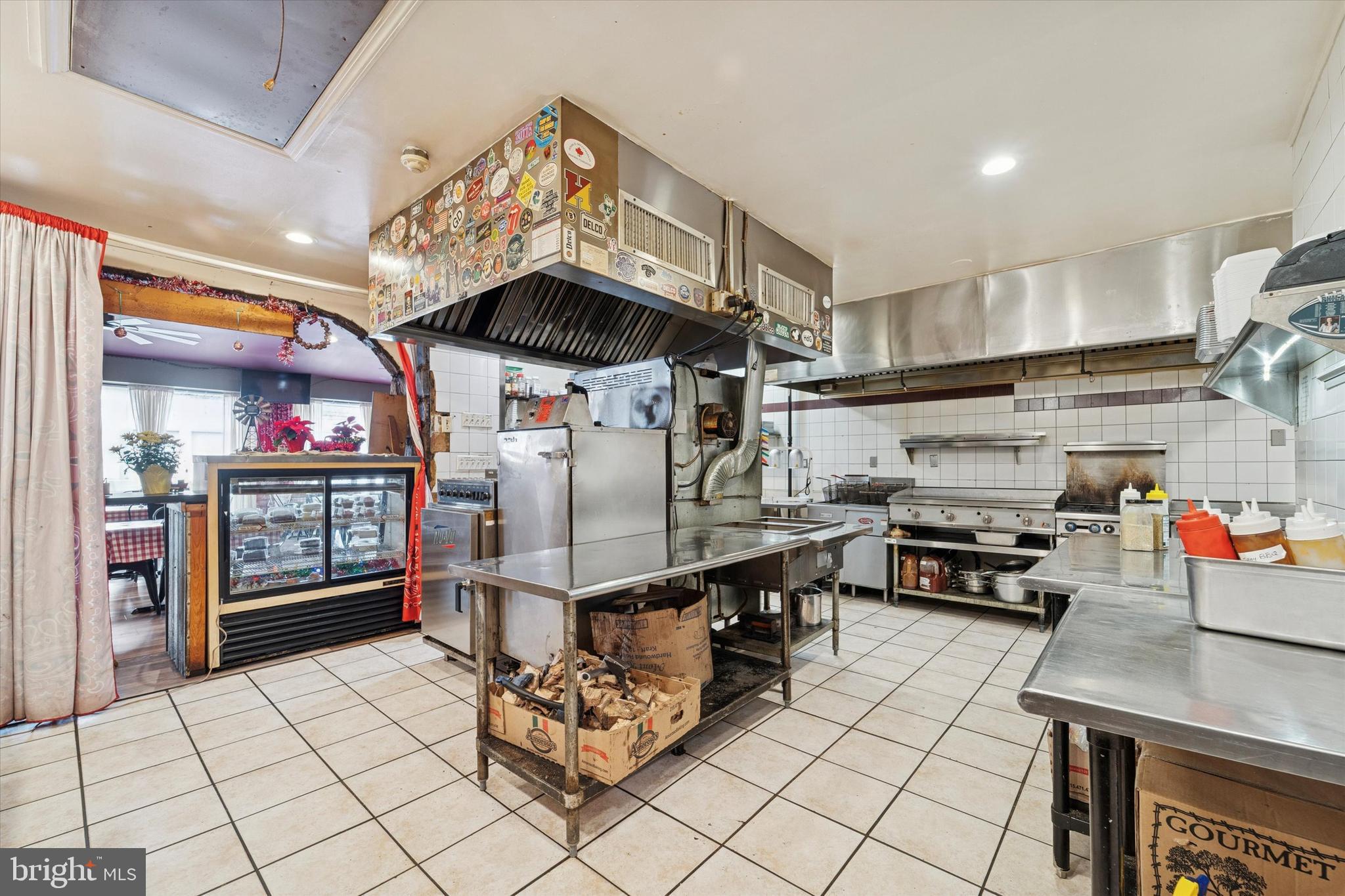 265 E TOWNSHIP LINE ROAD