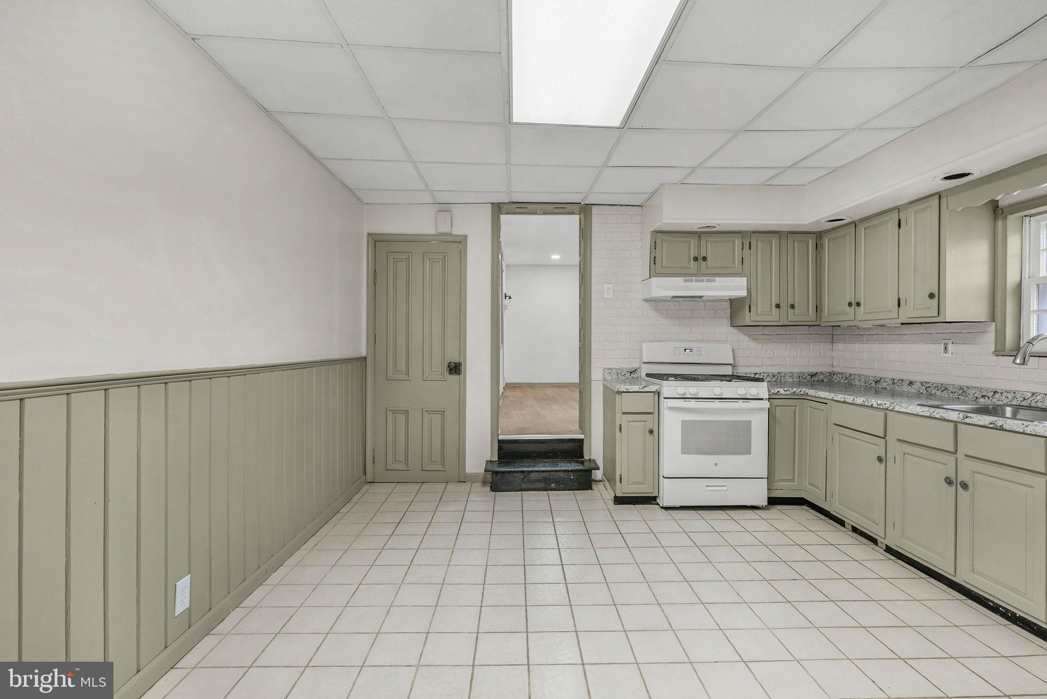 300 E BALTIMORE AVENUE