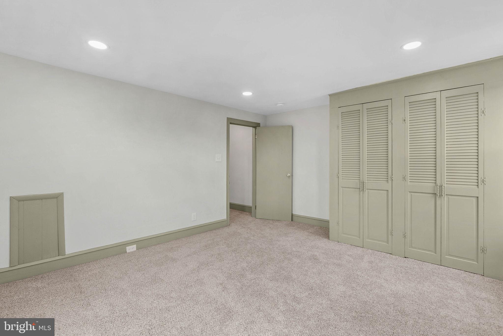 300 E BALTIMORE AVENUE