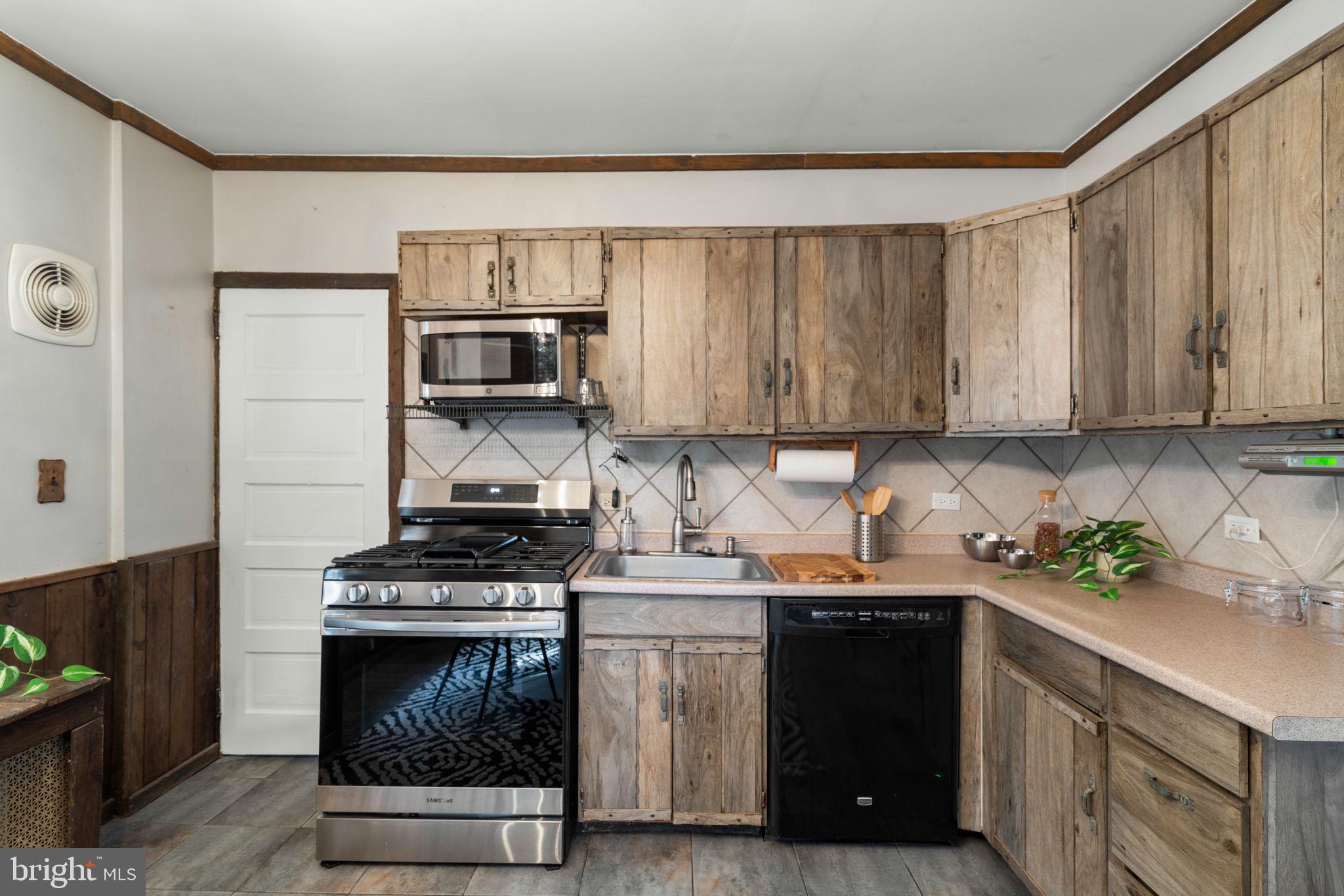 1321 ANNABELLA AVENUE