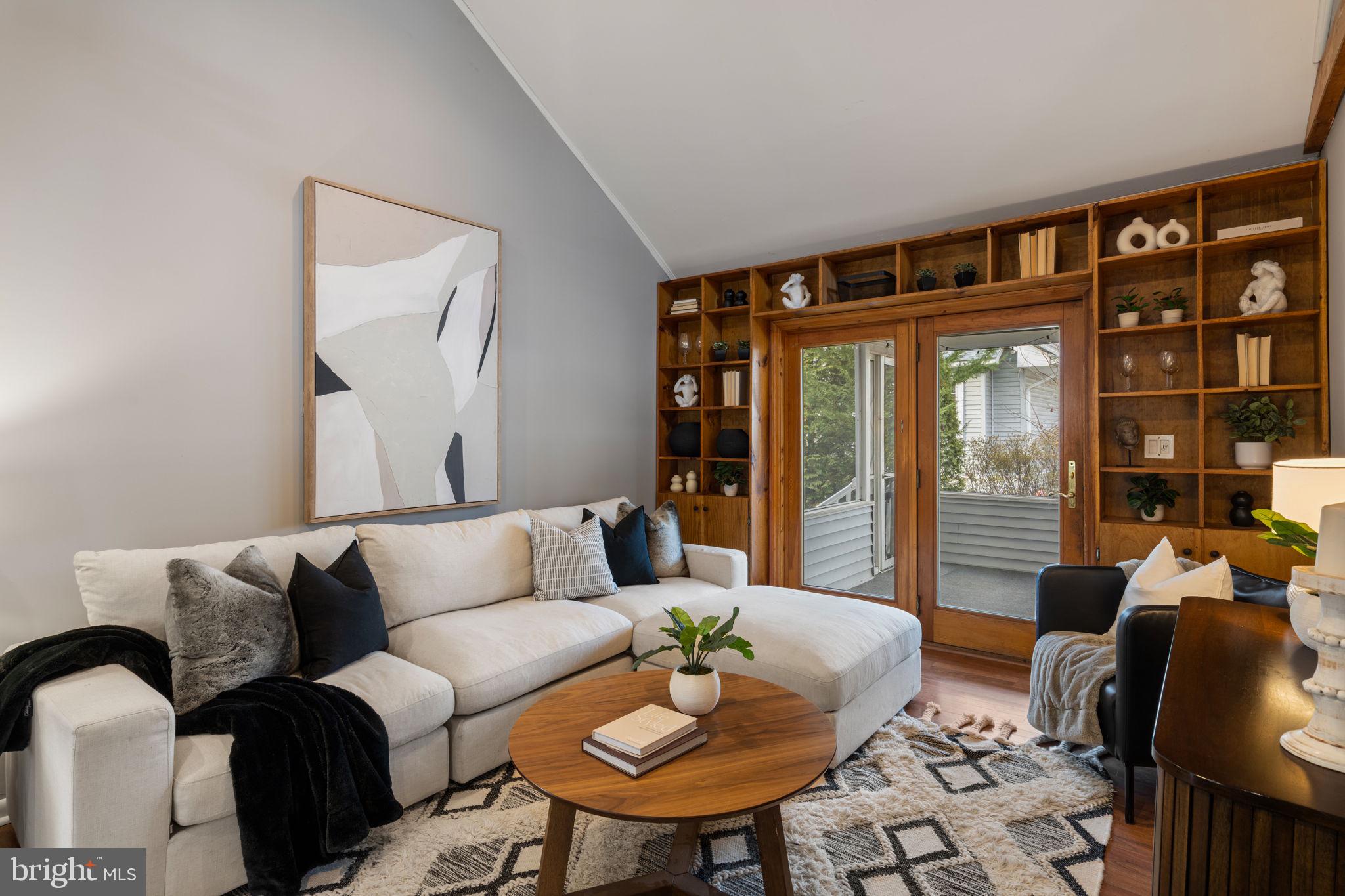 1321 ANNABELLA AVENUE