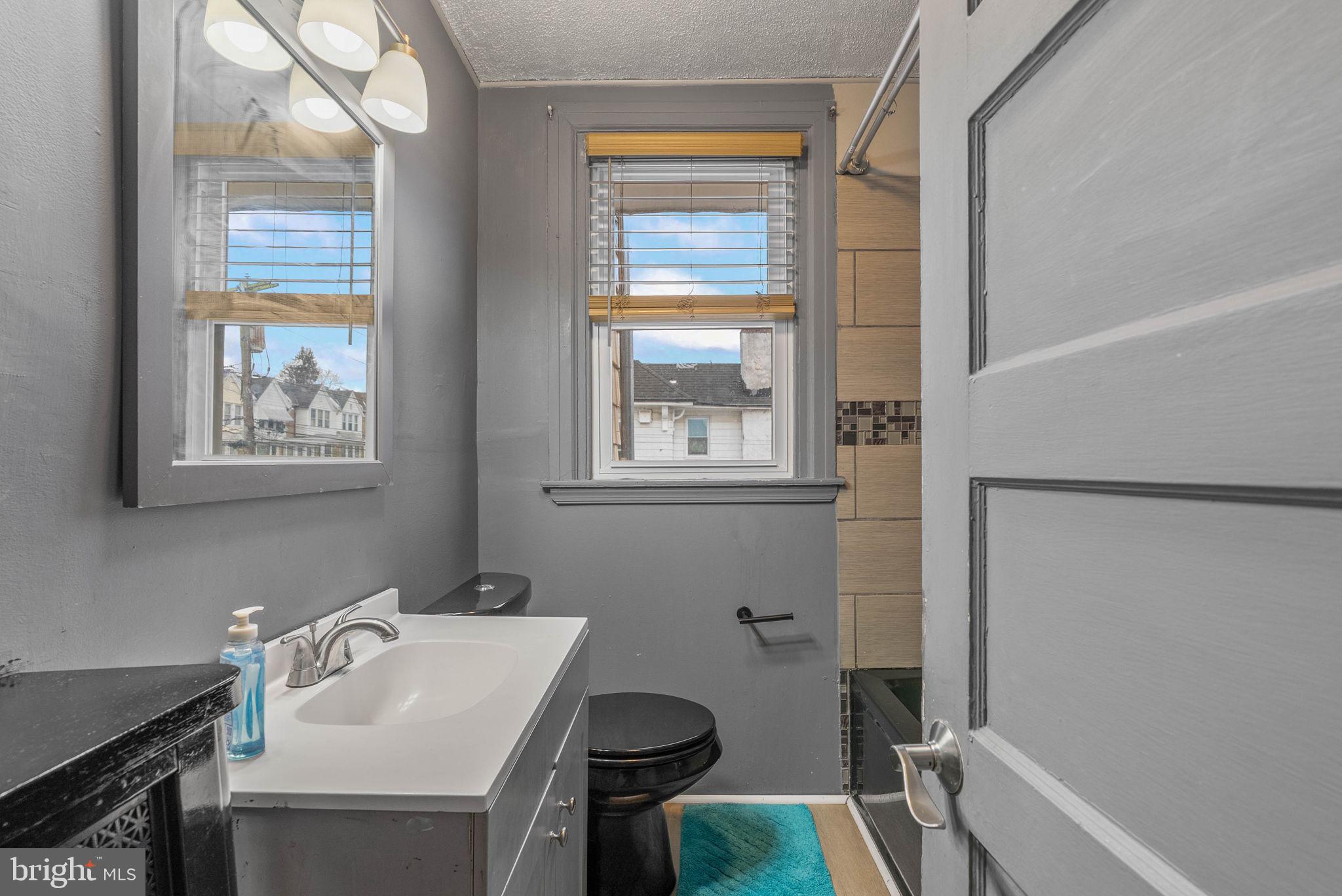 101 N PENNOCK AVENUE