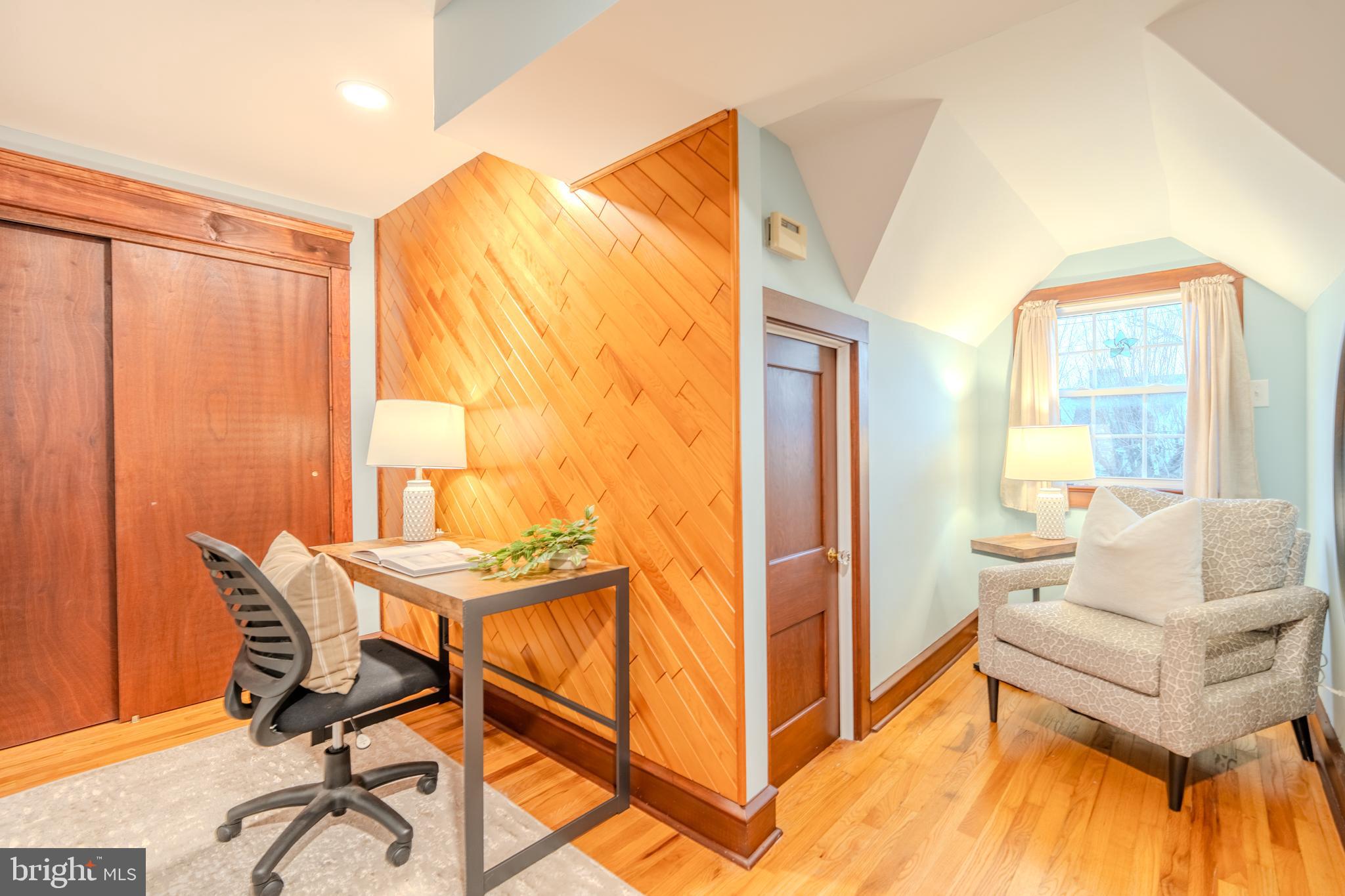 101 W HILLCREST AVENUE