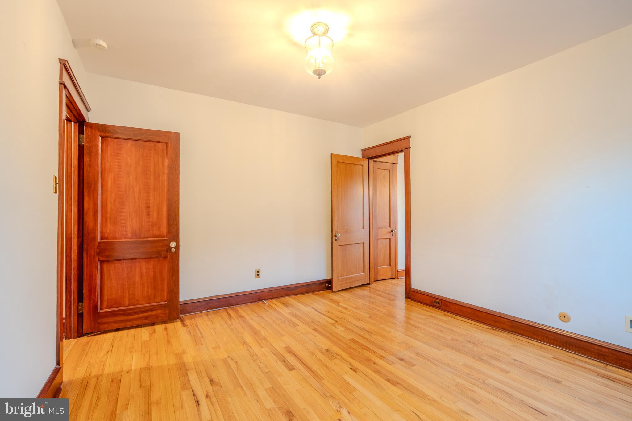 101 W HILLCREST AVENUE