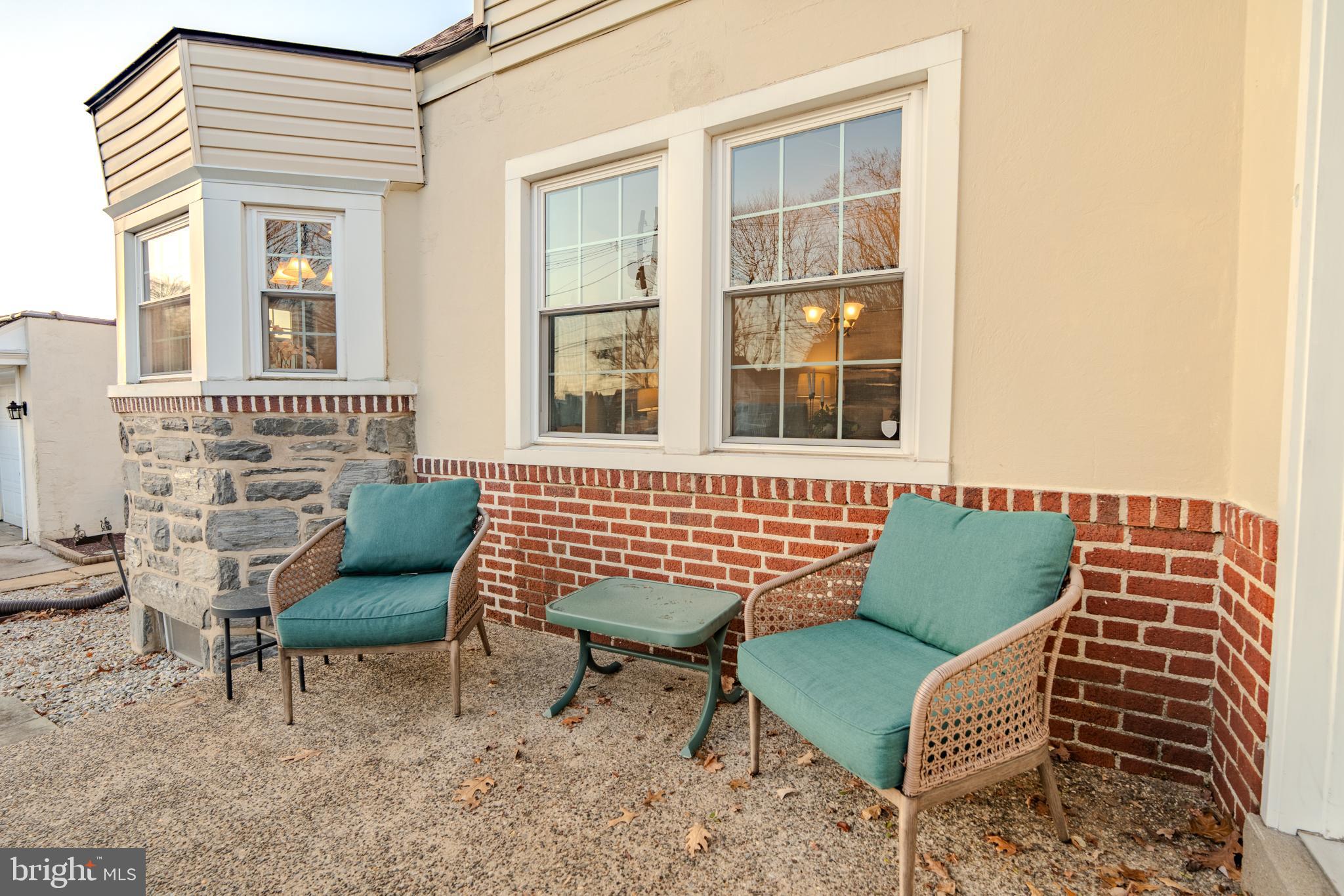 101 W HILLCREST AVENUE