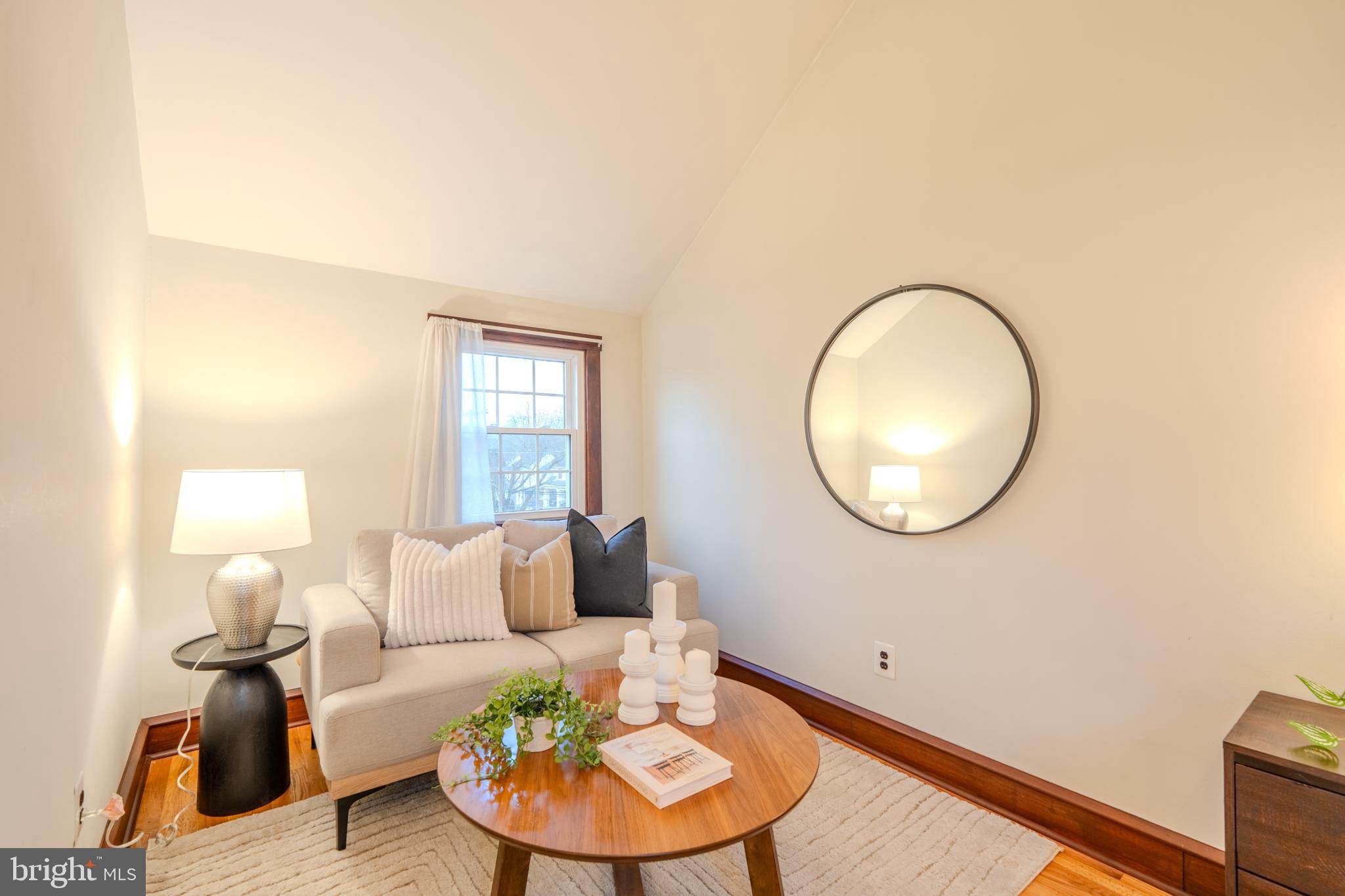 101 W HILLCREST AVENUE