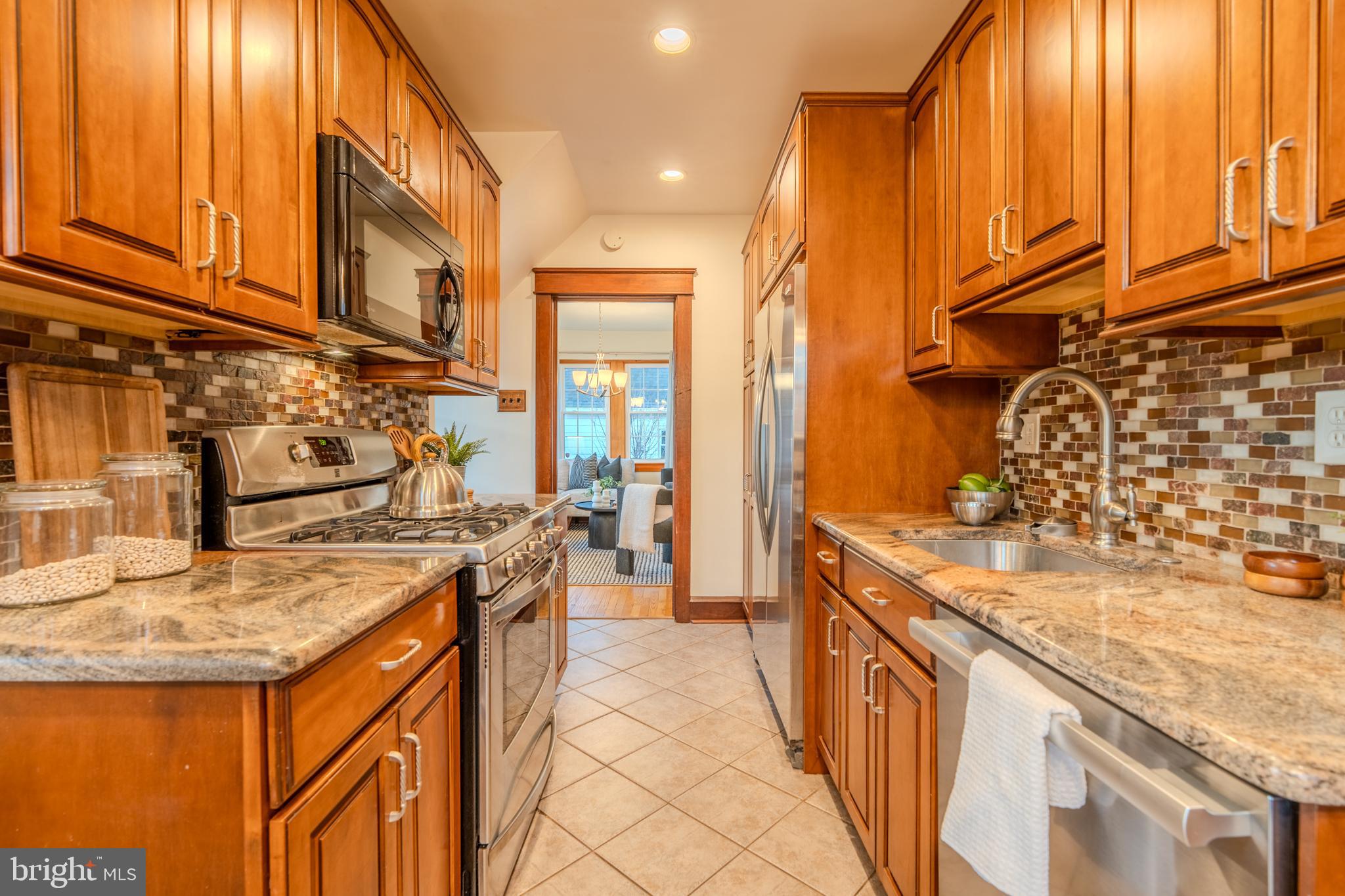 101 W HILLCREST AVENUE