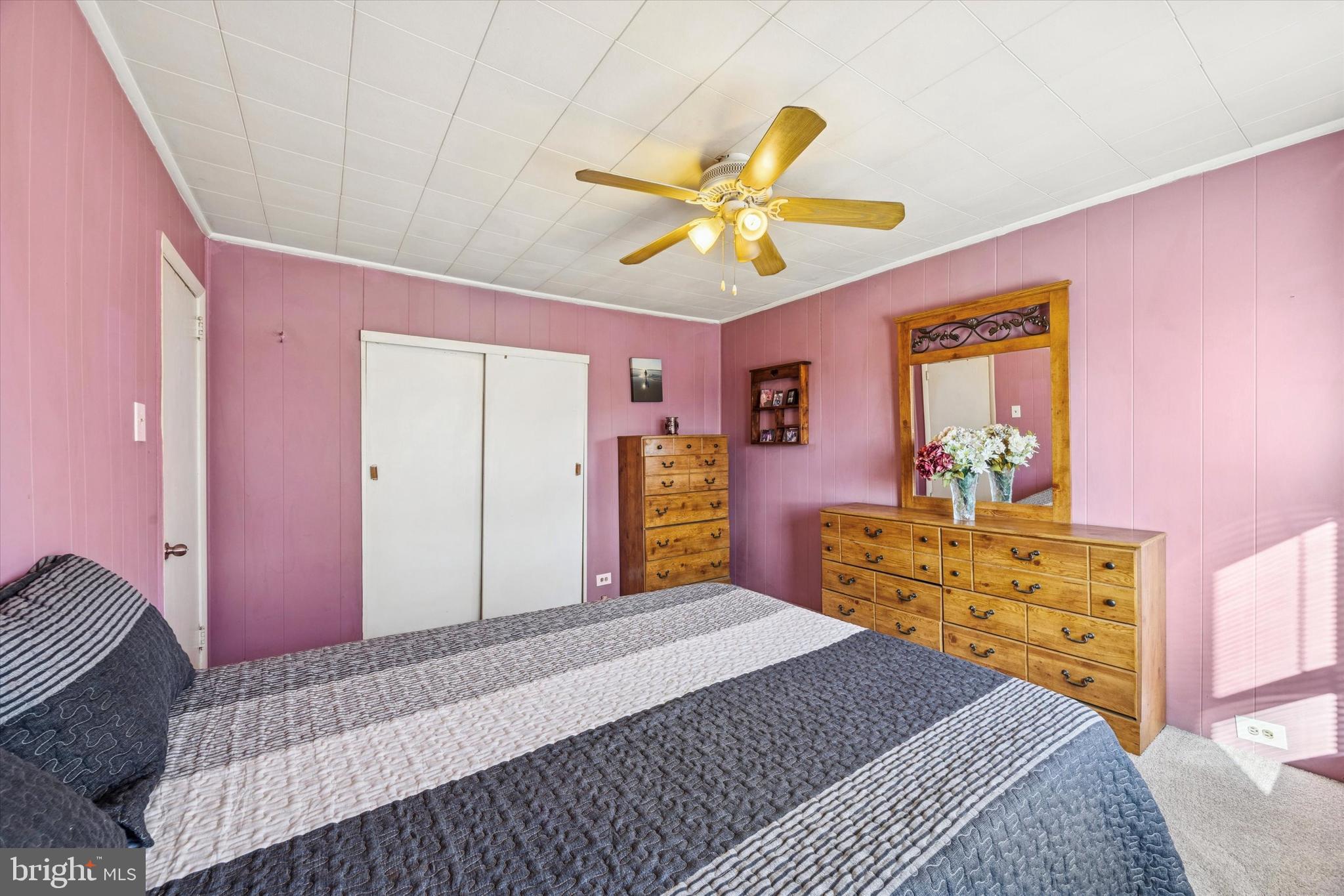 20 N LLANWELLYN AVENUE