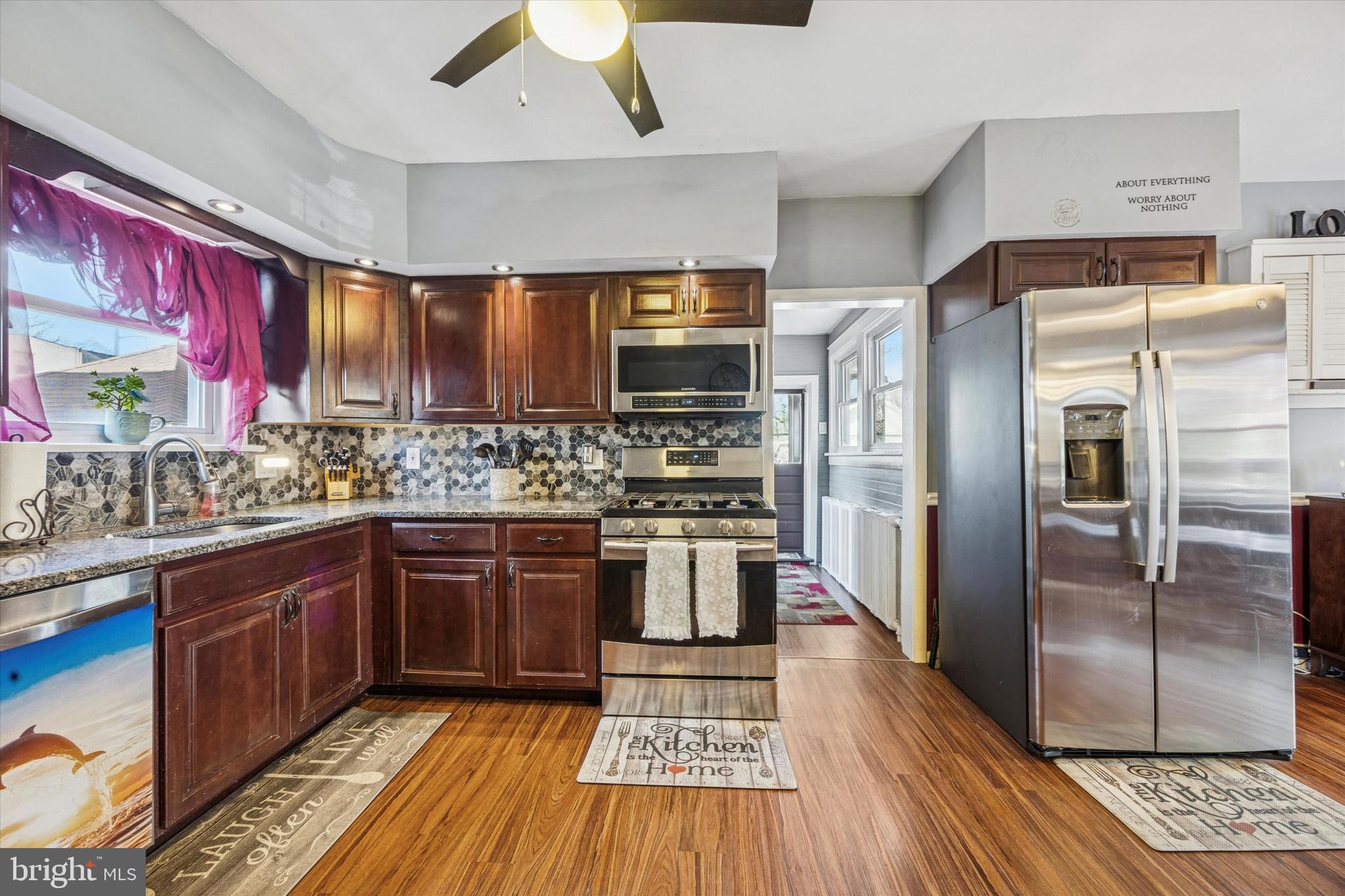 20 N LLANWELLYN AVENUE