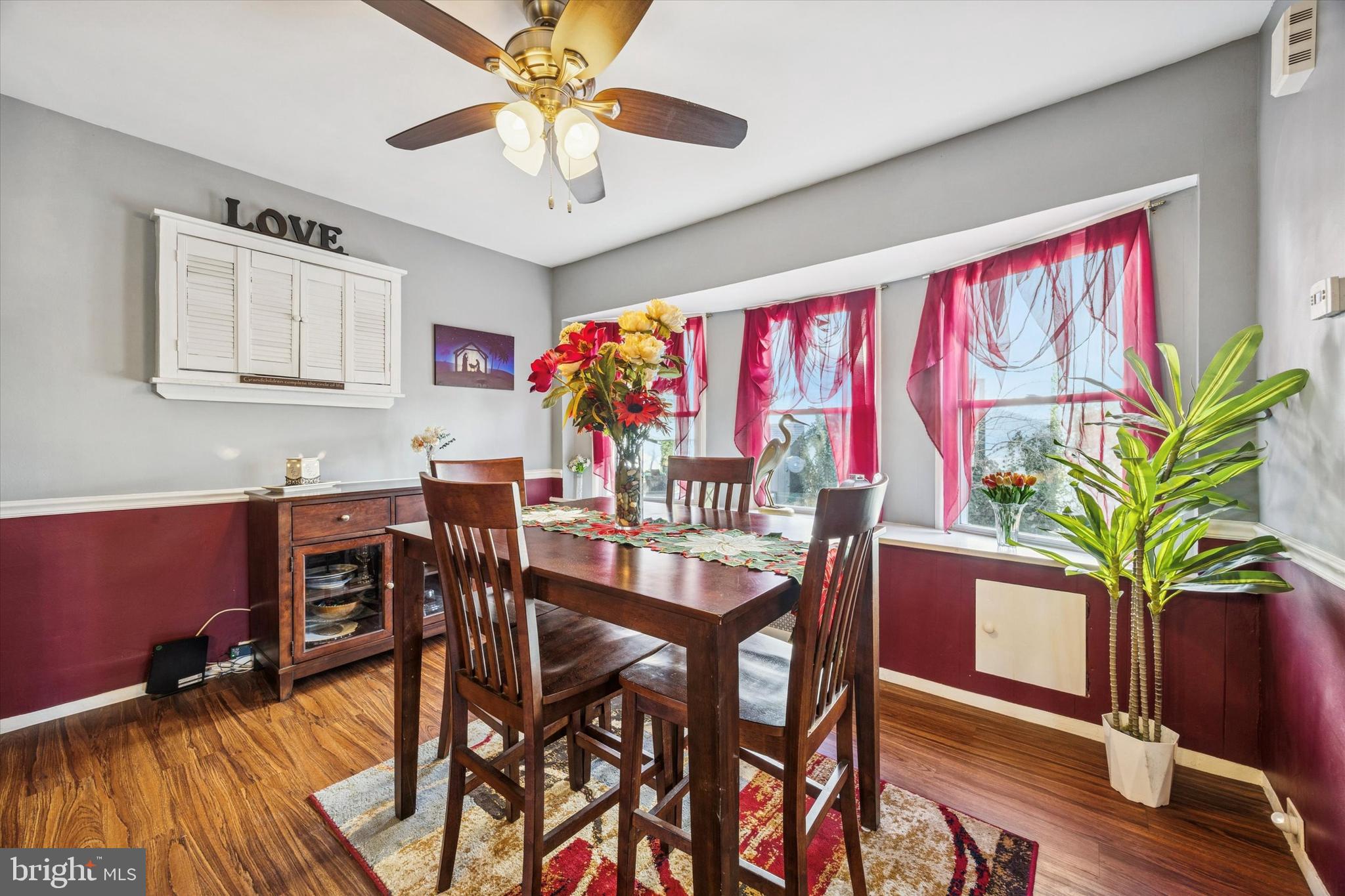 20 N LLANWELLYN AVENUE