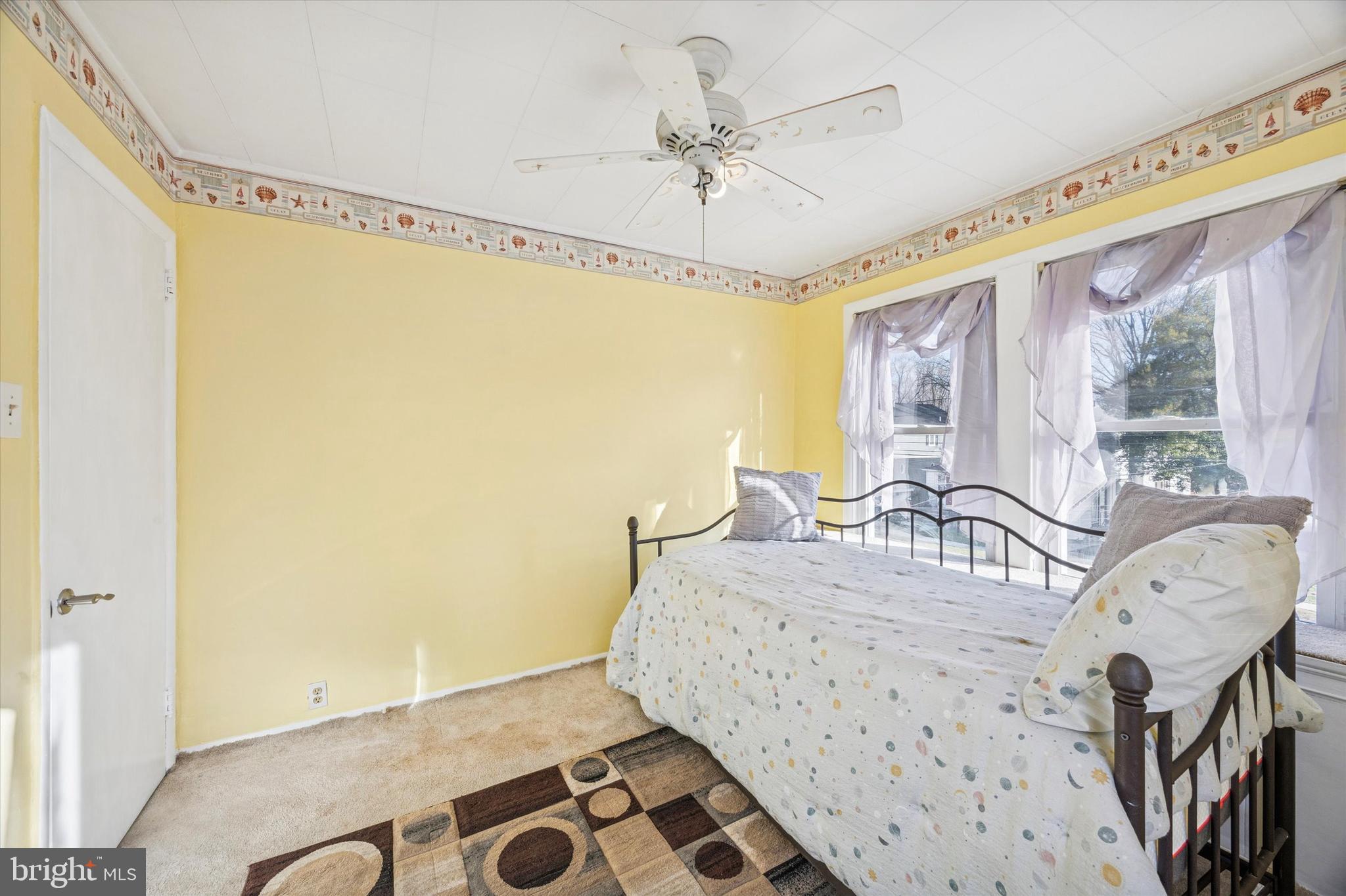 20 N LLANWELLYN AVENUE