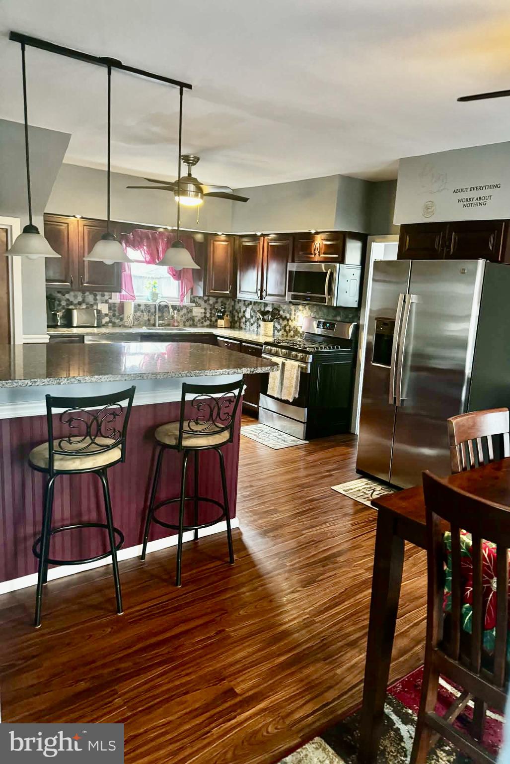 20 N LLANWELLYN AVENUE