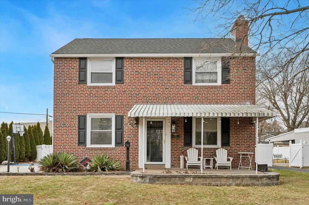 24 UPLAND ROAD