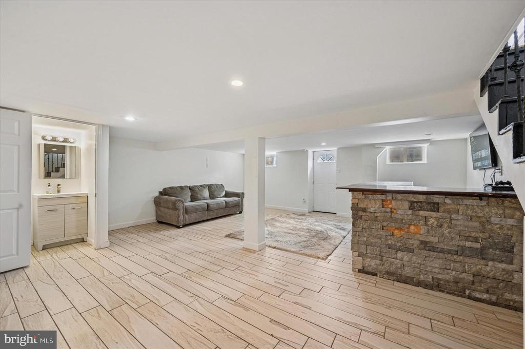 24 UPLAND ROAD