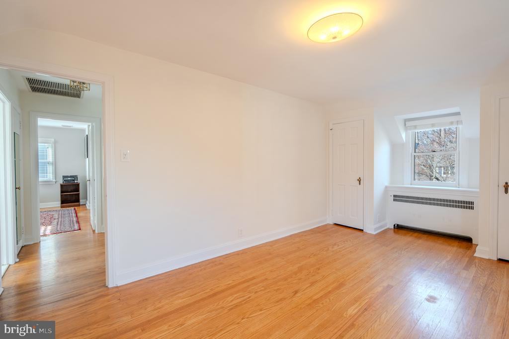 5032 MARVINE AVENUE