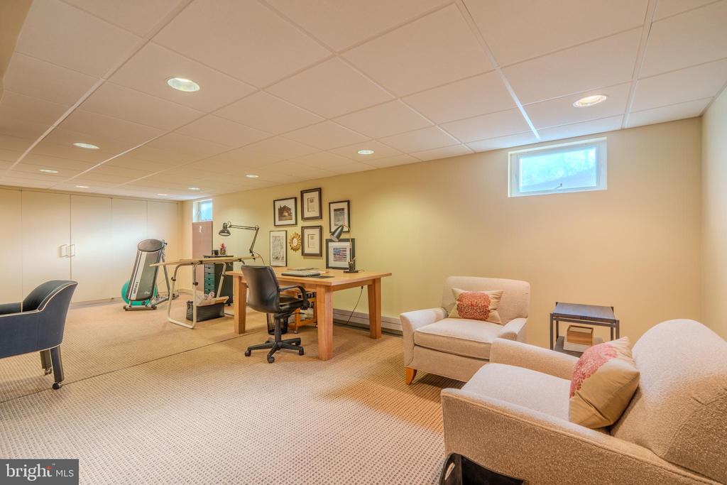 173 HILLVIEW DRIVE