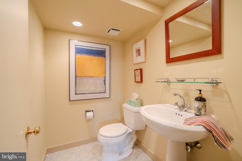 173 HILLVIEW DRIVE