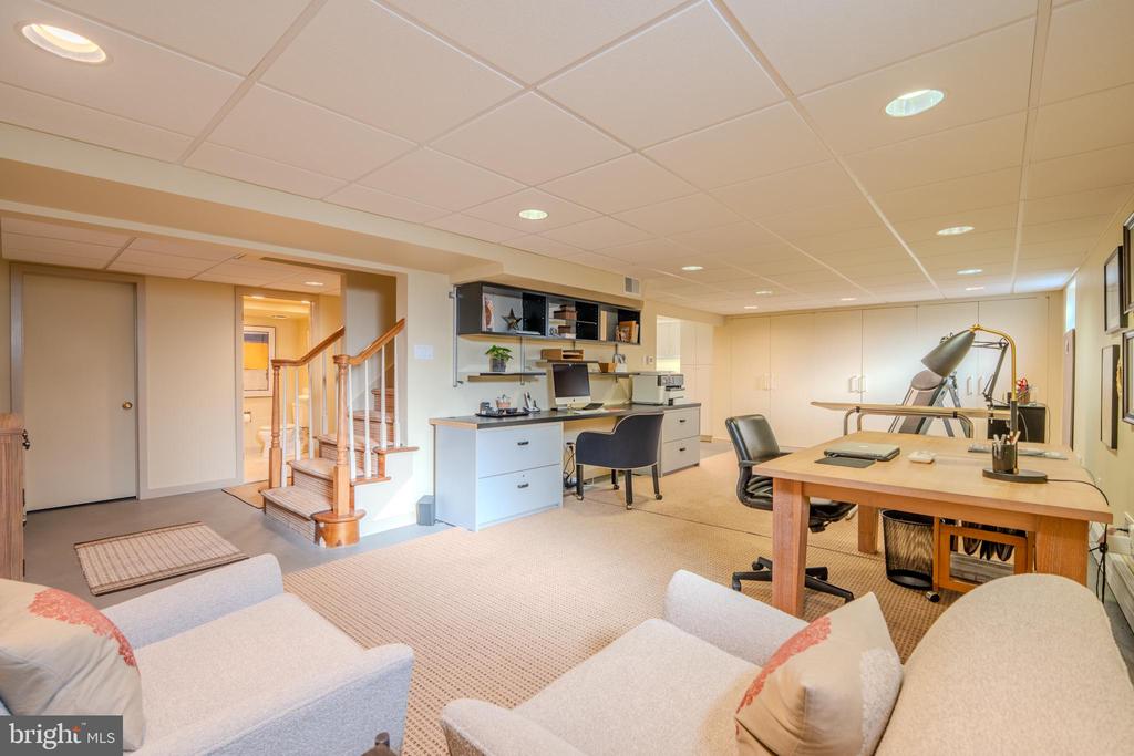 173 HILLVIEW DRIVE