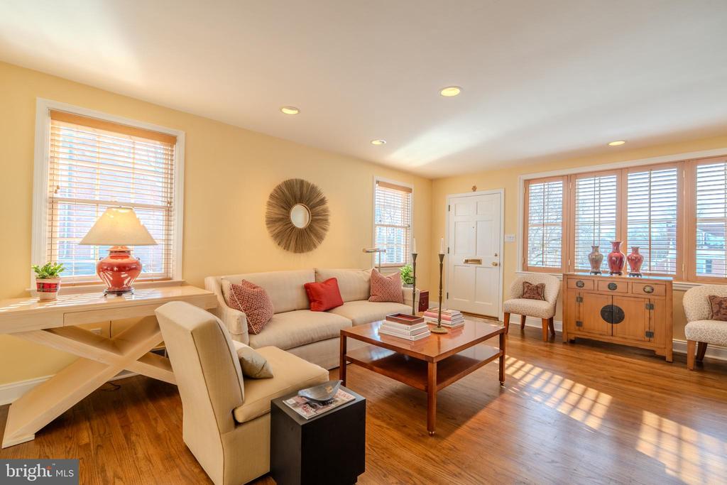 173 HILLVIEW DRIVE