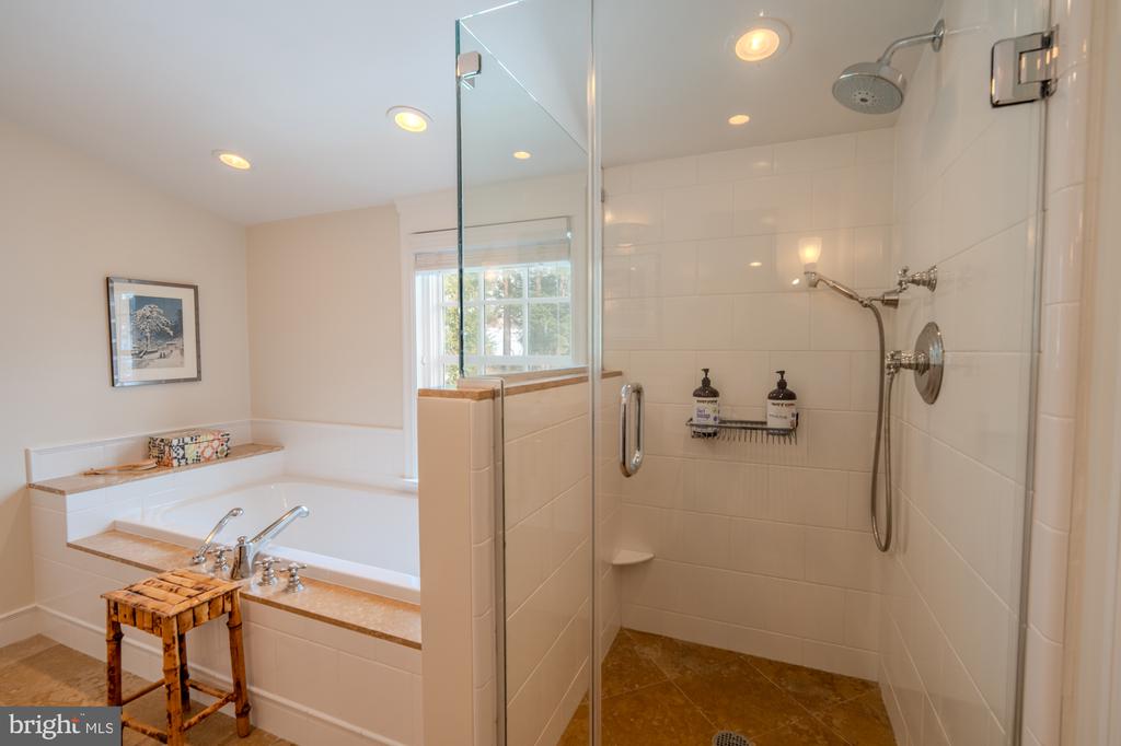 173 HILLVIEW DRIVE