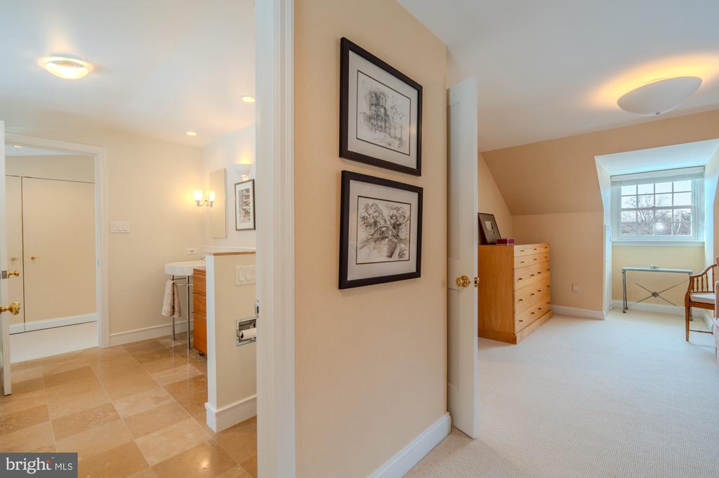 173 HILLVIEW DRIVE