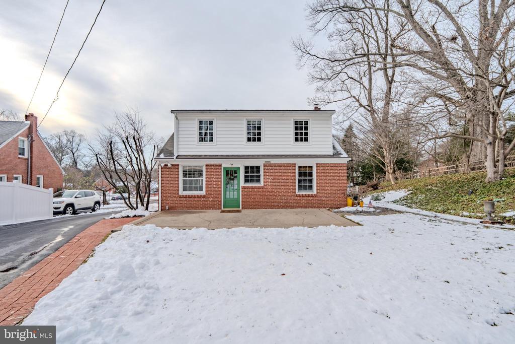 173 HILLVIEW DRIVE