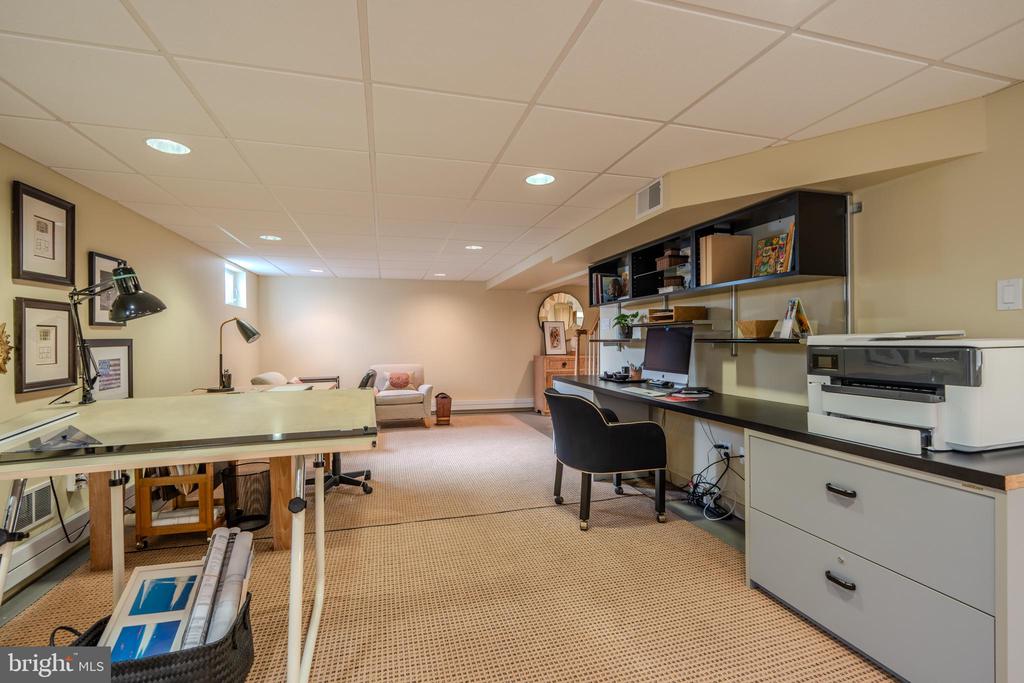 173 HILLVIEW DRIVE