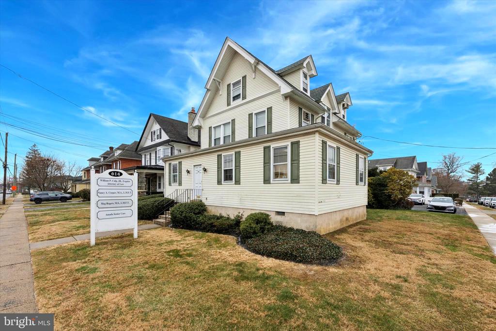 614 DARBY ROAD
