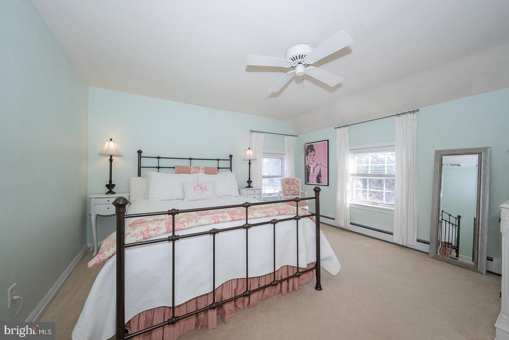 334 ECHO VALLEY LANE